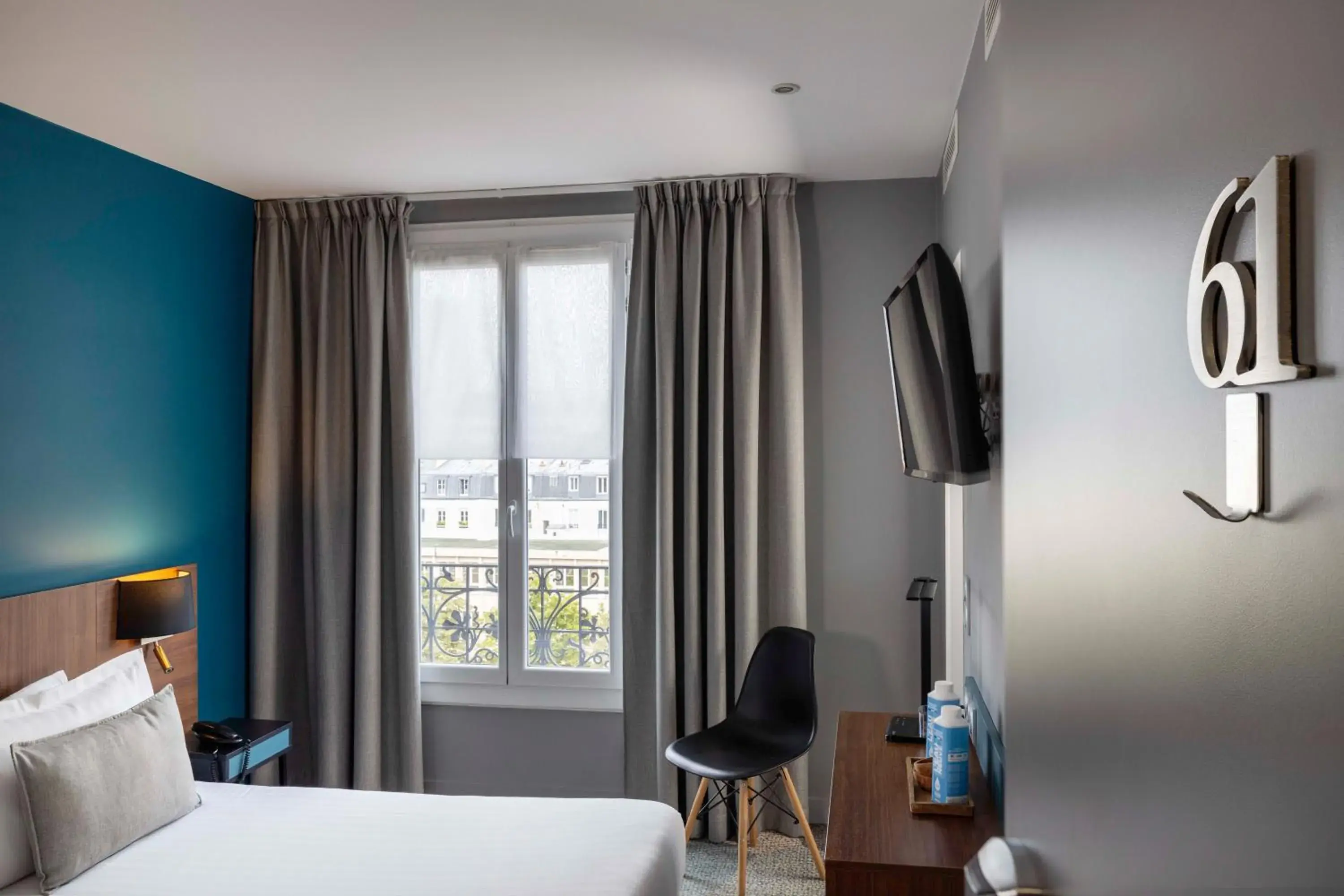 Bed in Montparnasse Alésia Bed in Montparnasse Alésia