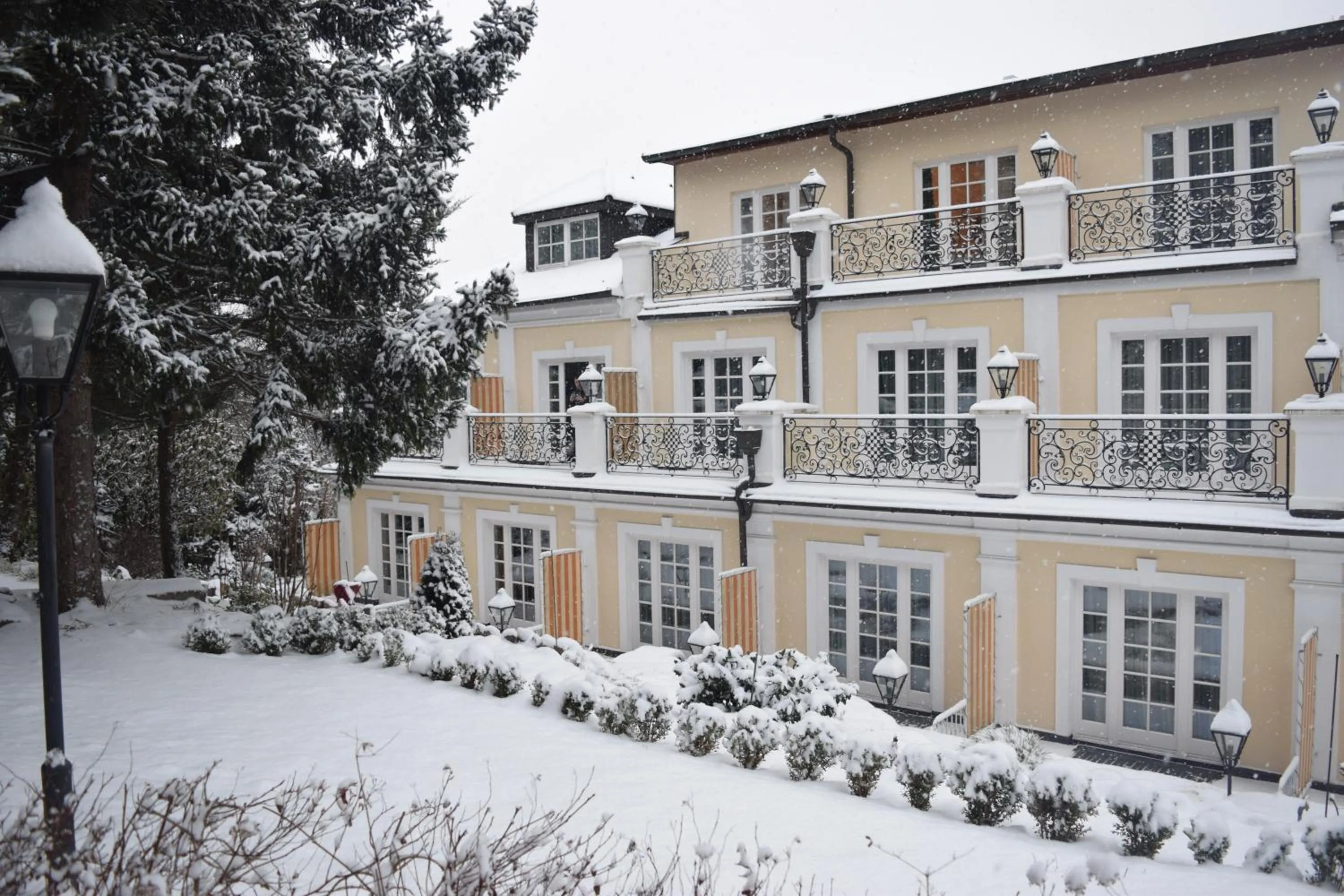 Garden in Hotel Landhaus Fuhrgassl-Huber