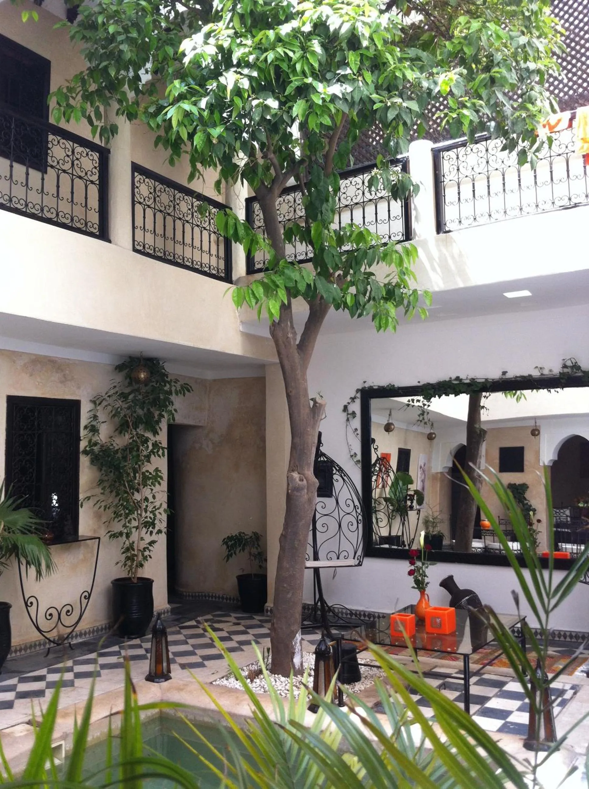 Patio in Riad Le Bel Oranger