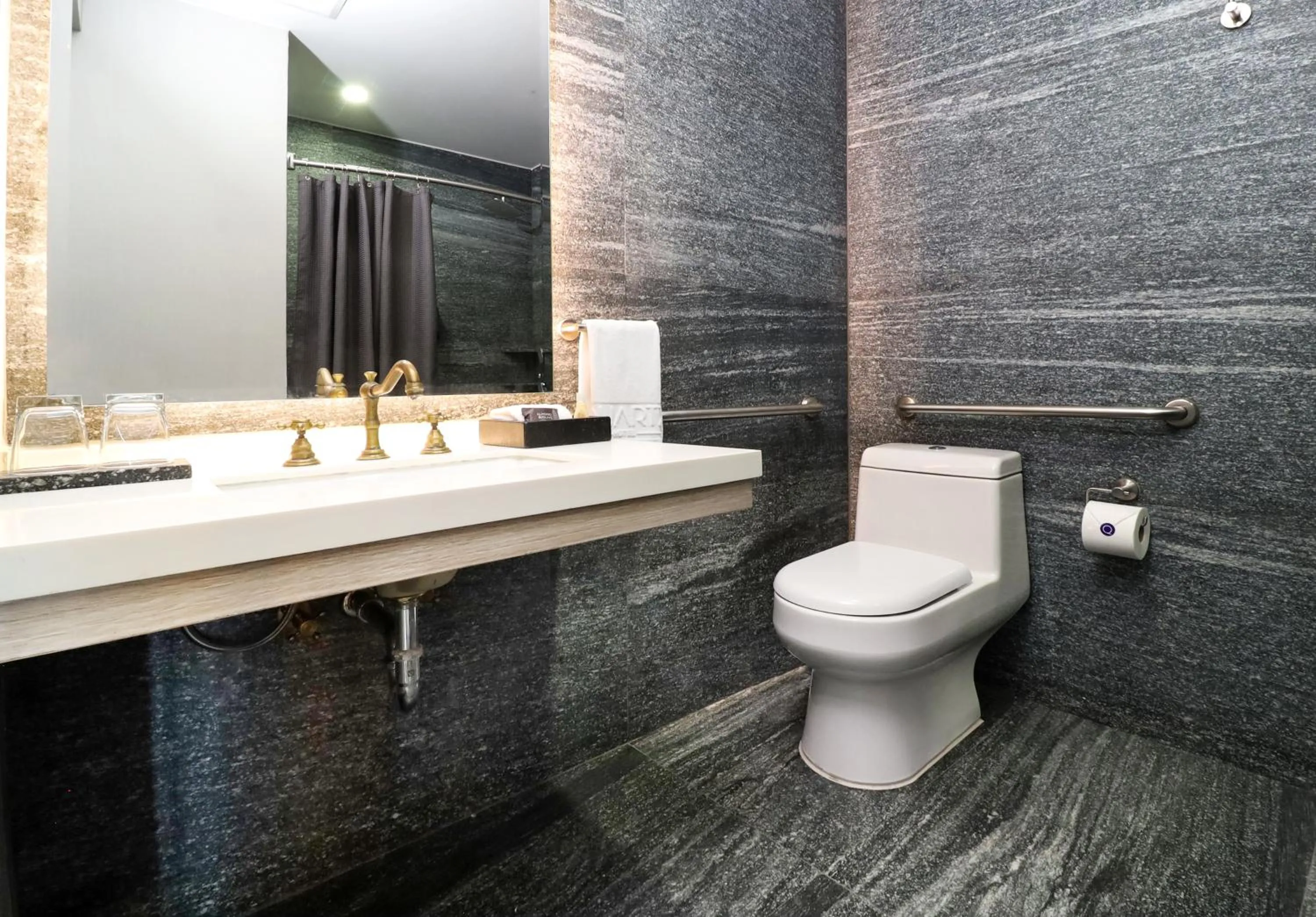 Bathroom in QUARTZ HOTEL & SPA