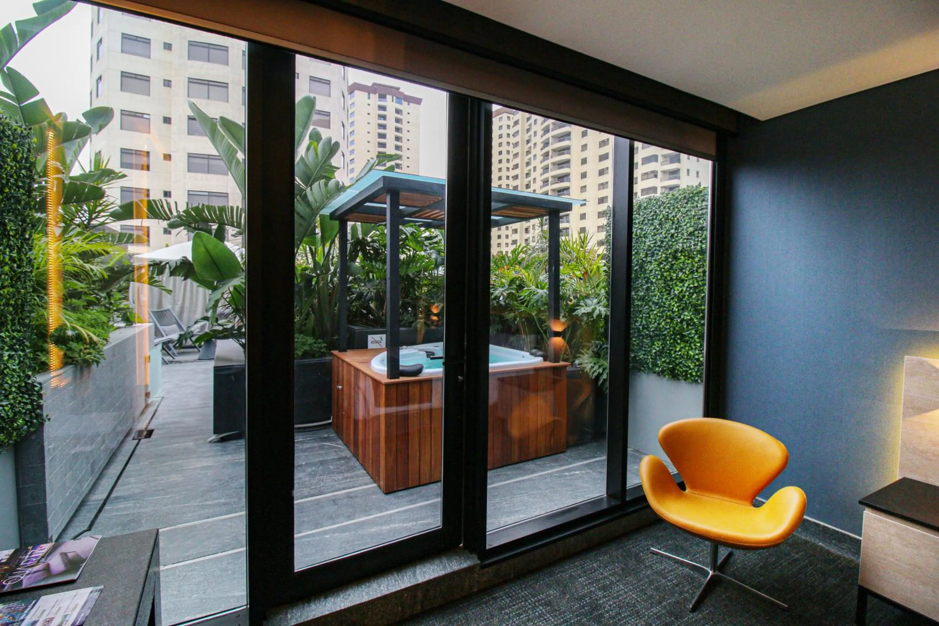 Hot Tub in QUARTZ HOTEL & SPA