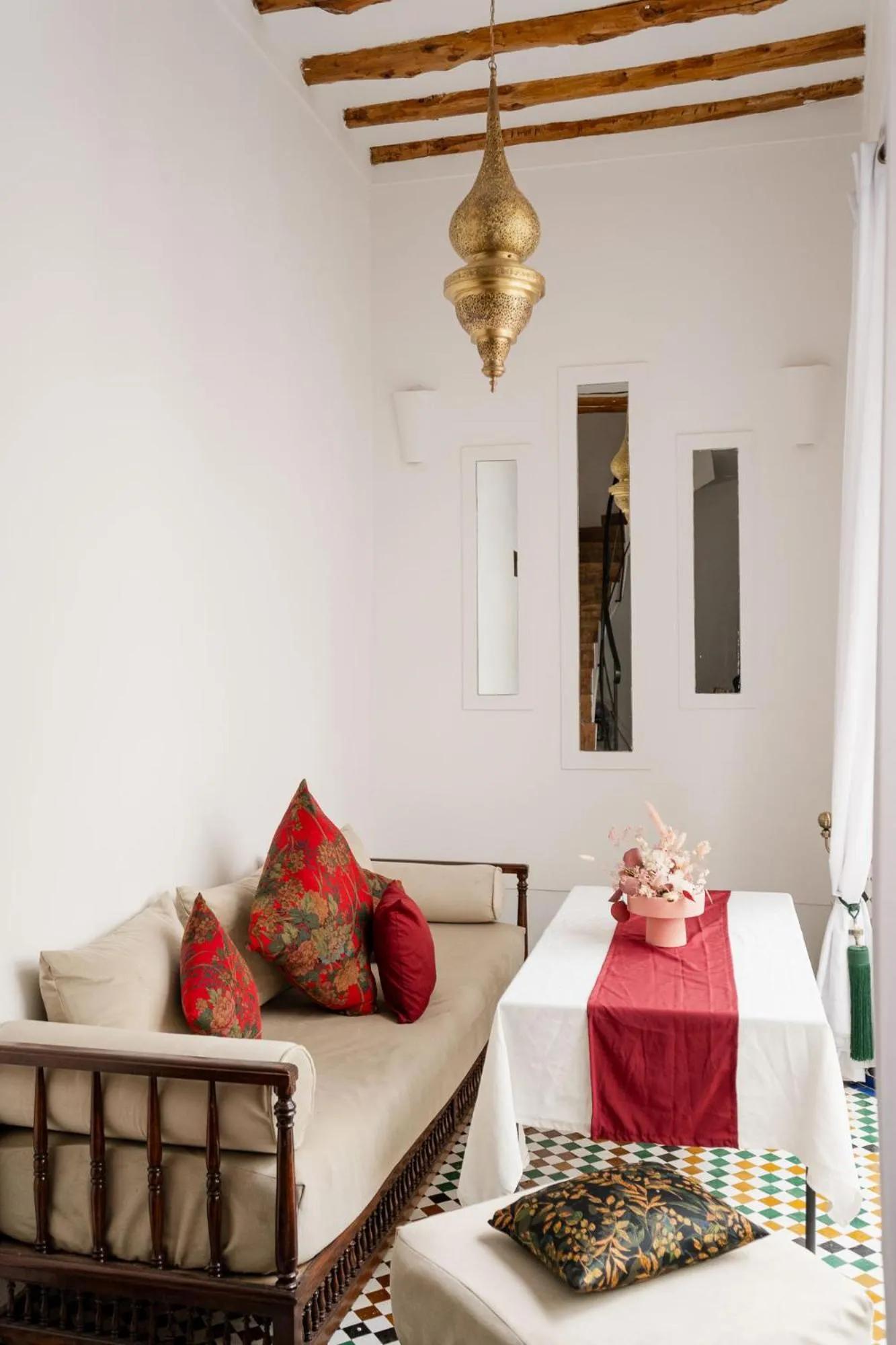 Seating area, Bed in Riad Twilight