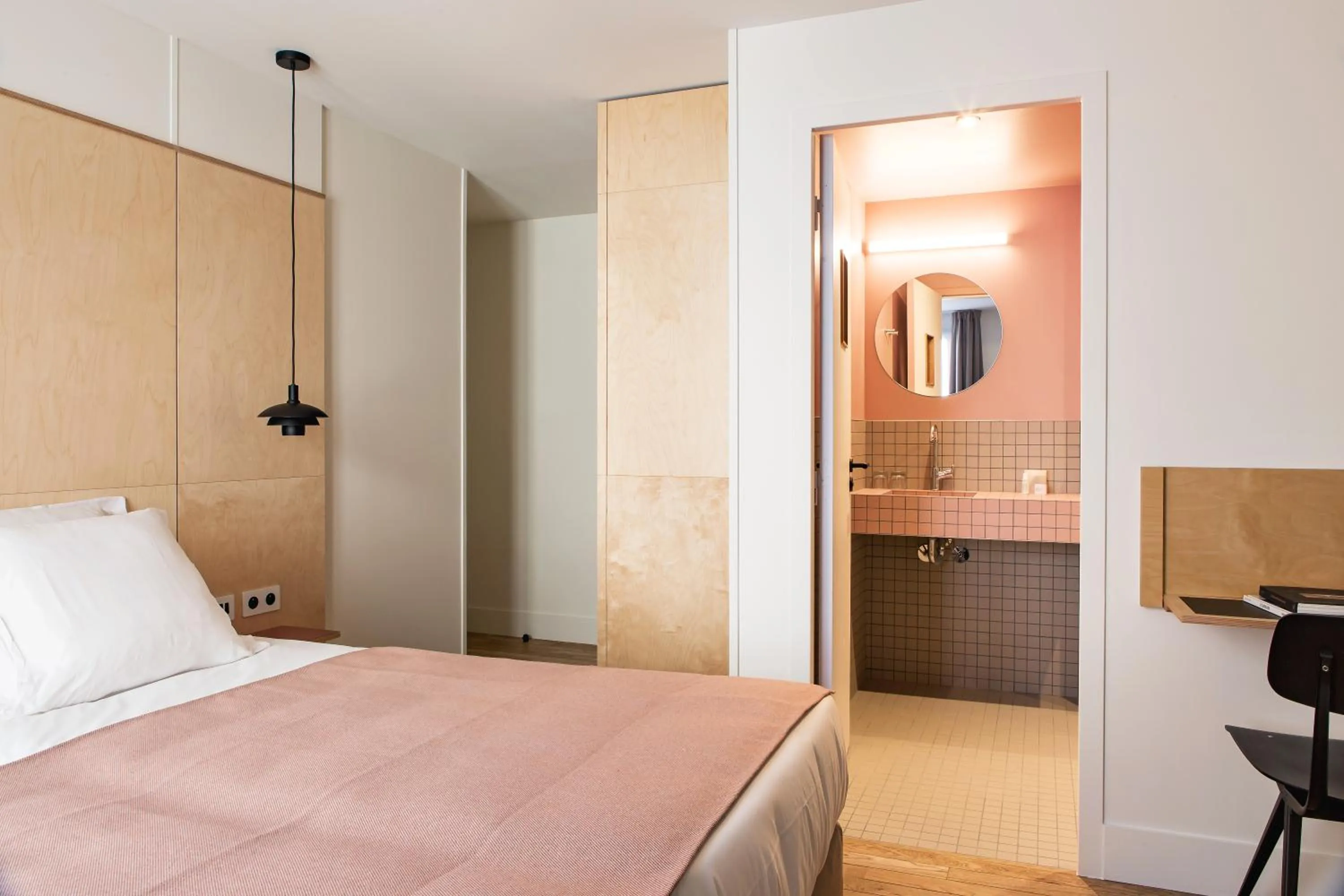 Bed in New Hotel Opéra