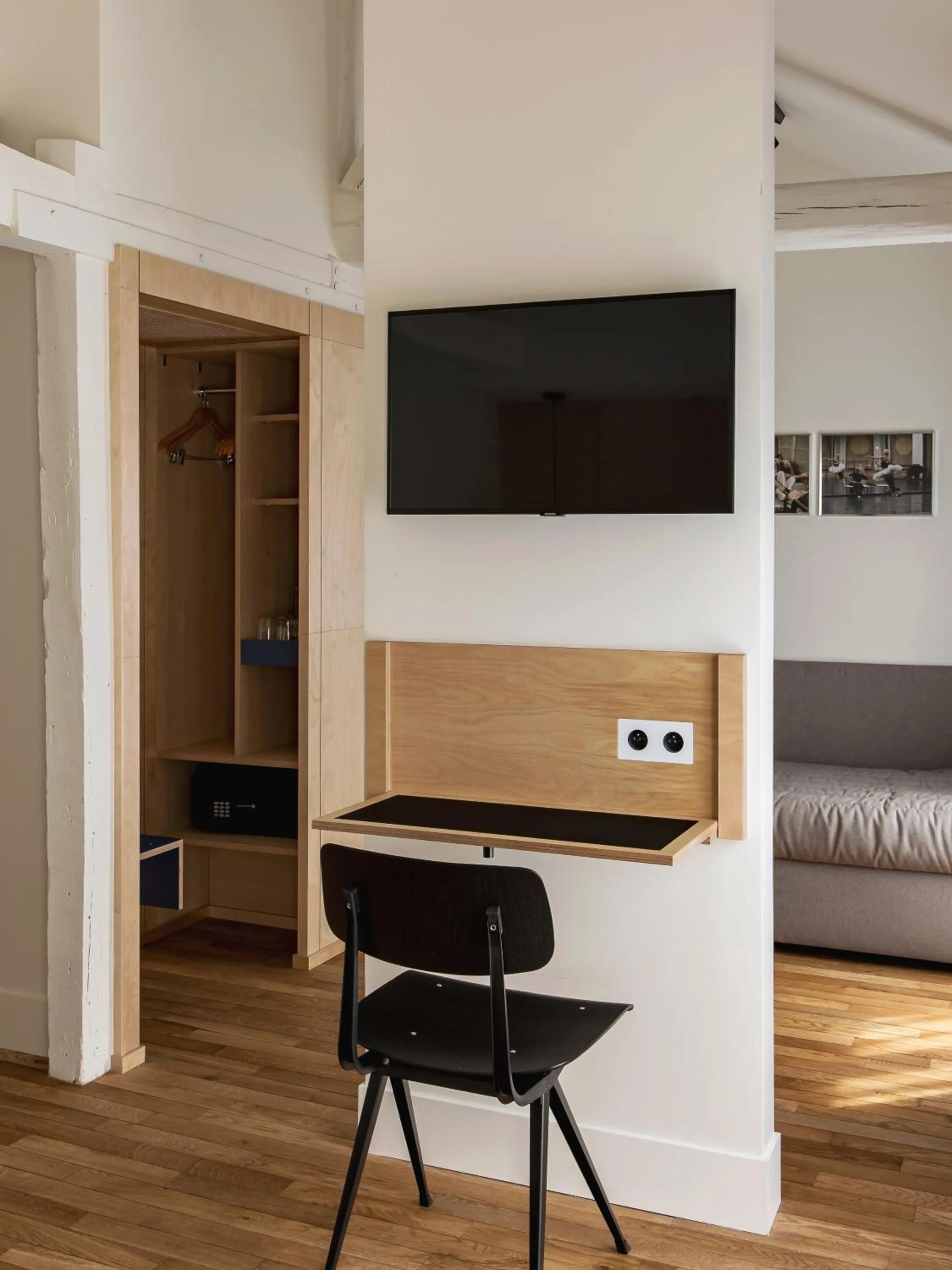 TV and multimedia in New Hotel Opéra