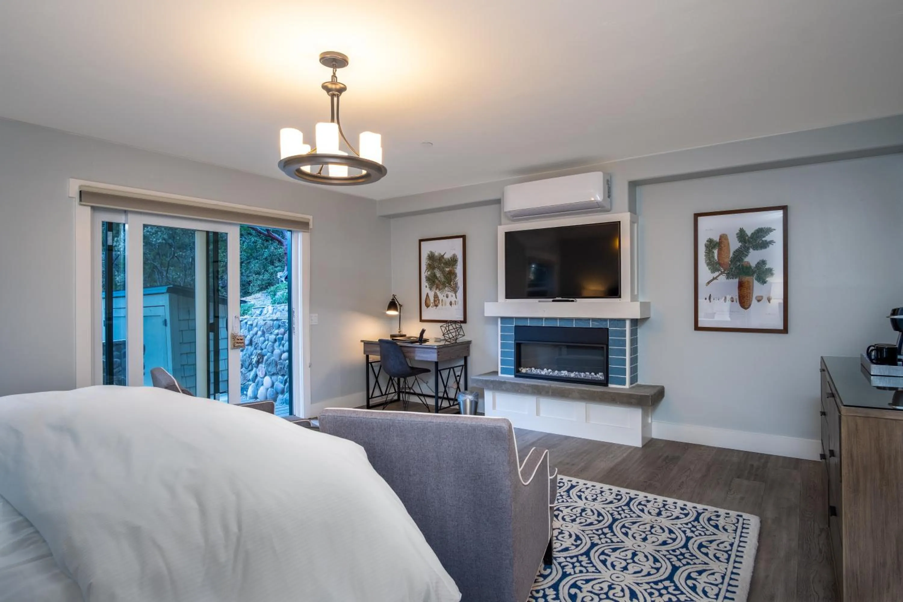 The Grand Idyllwild Lodge