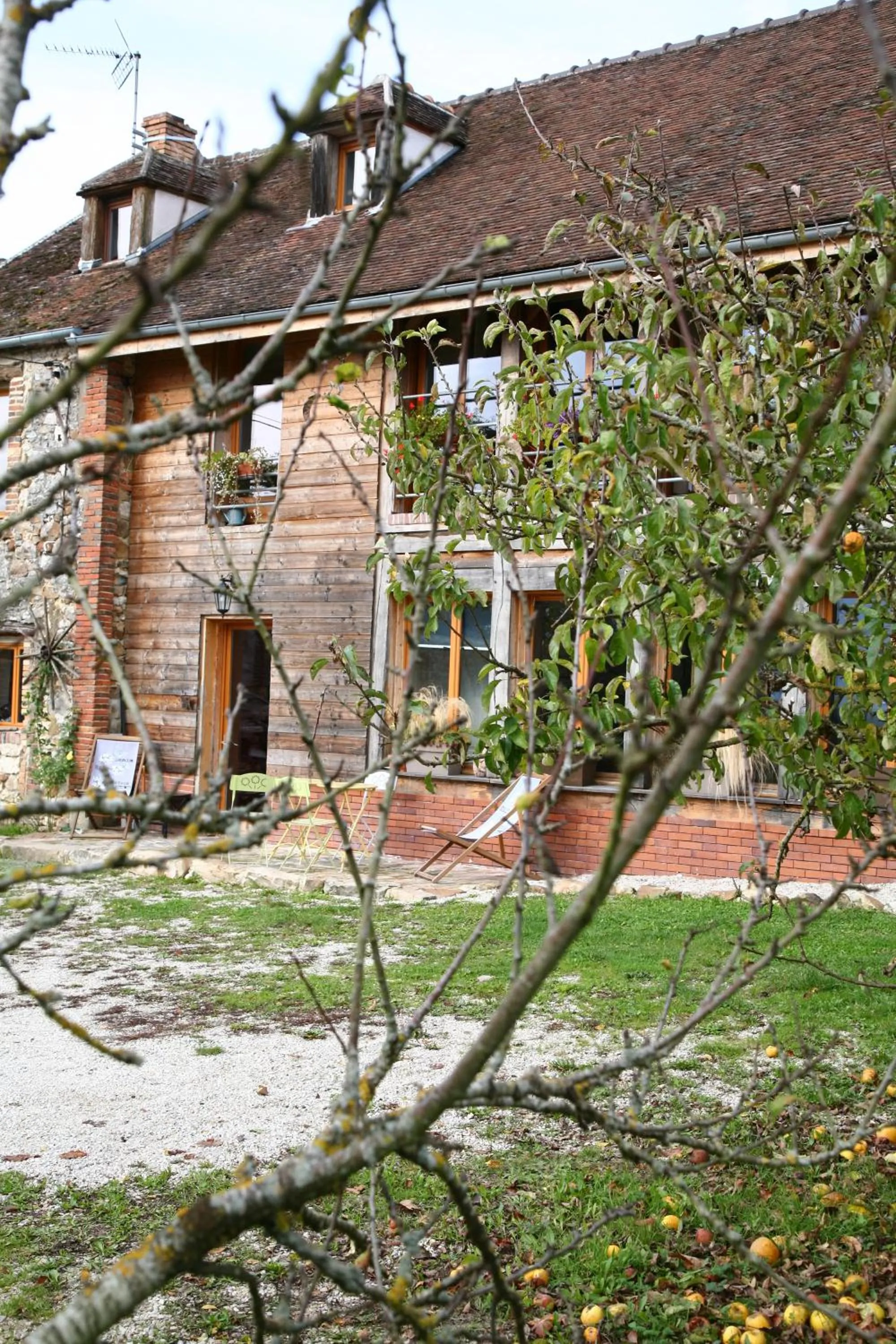 Property building in La Grange aux Loirs B&B