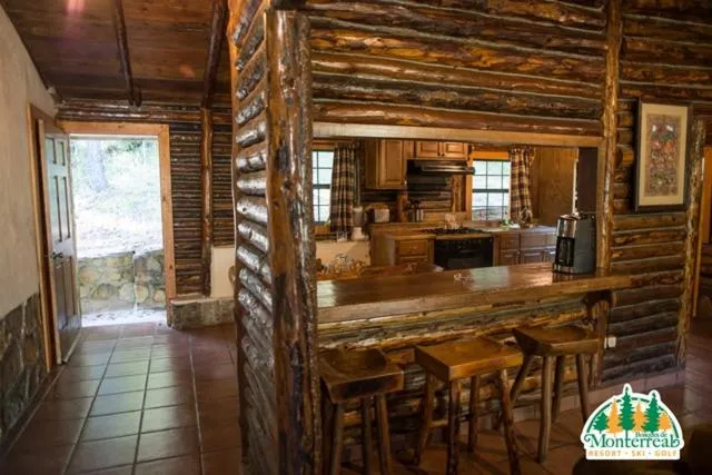 kitchen in Bosques de Monterreal