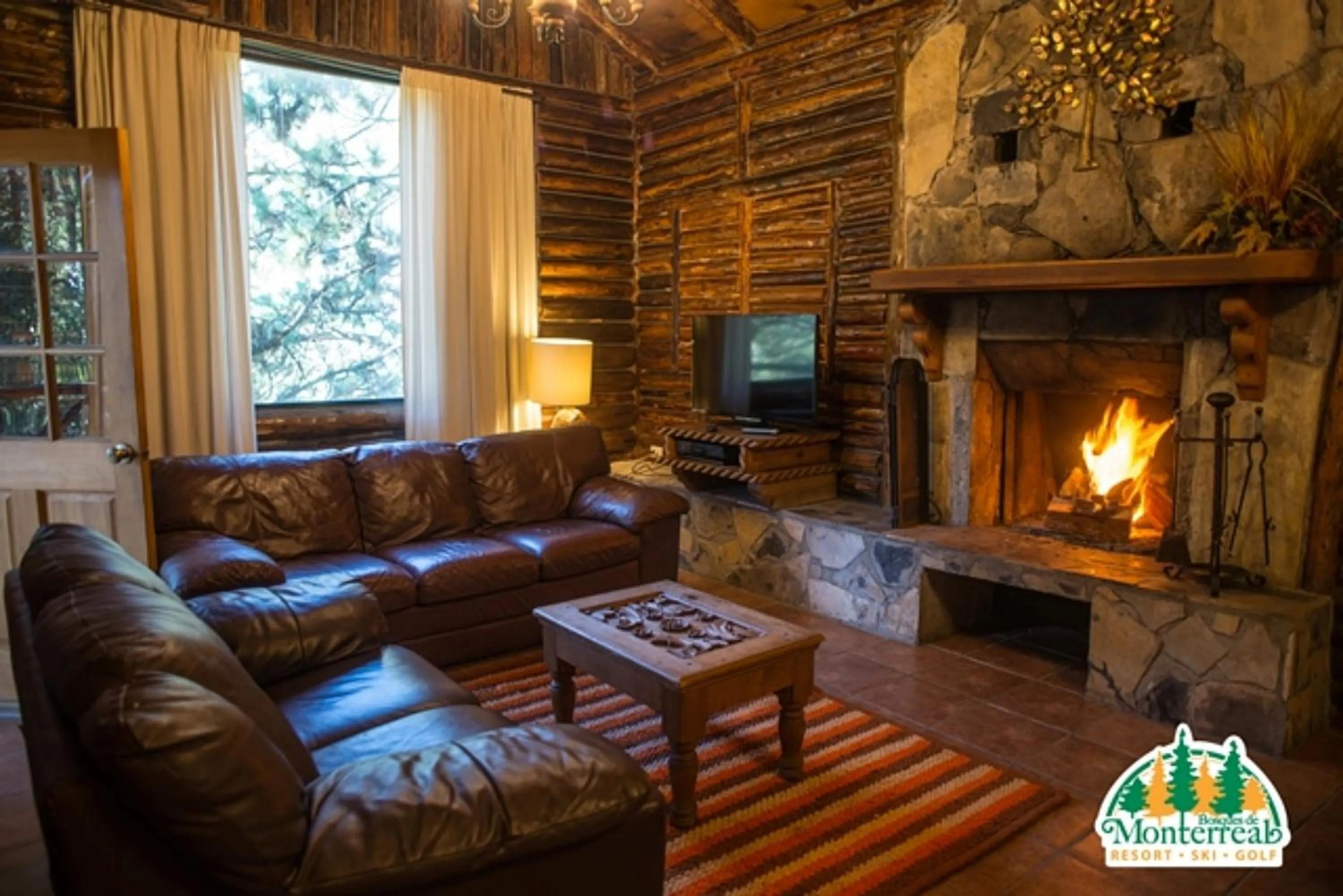 Living room in Bosques de Monterreal