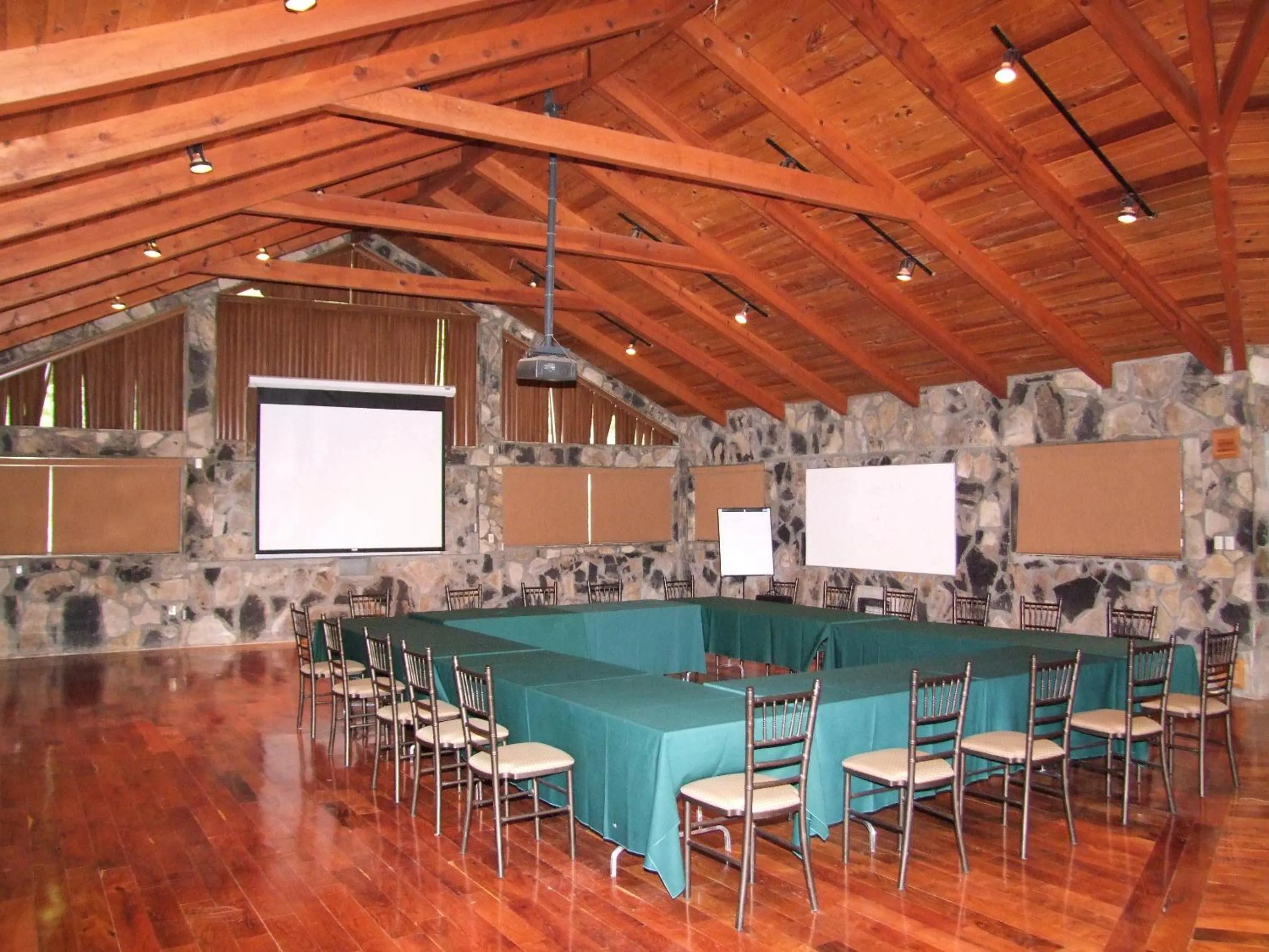 Area and facilities in Bosques de Monterreal