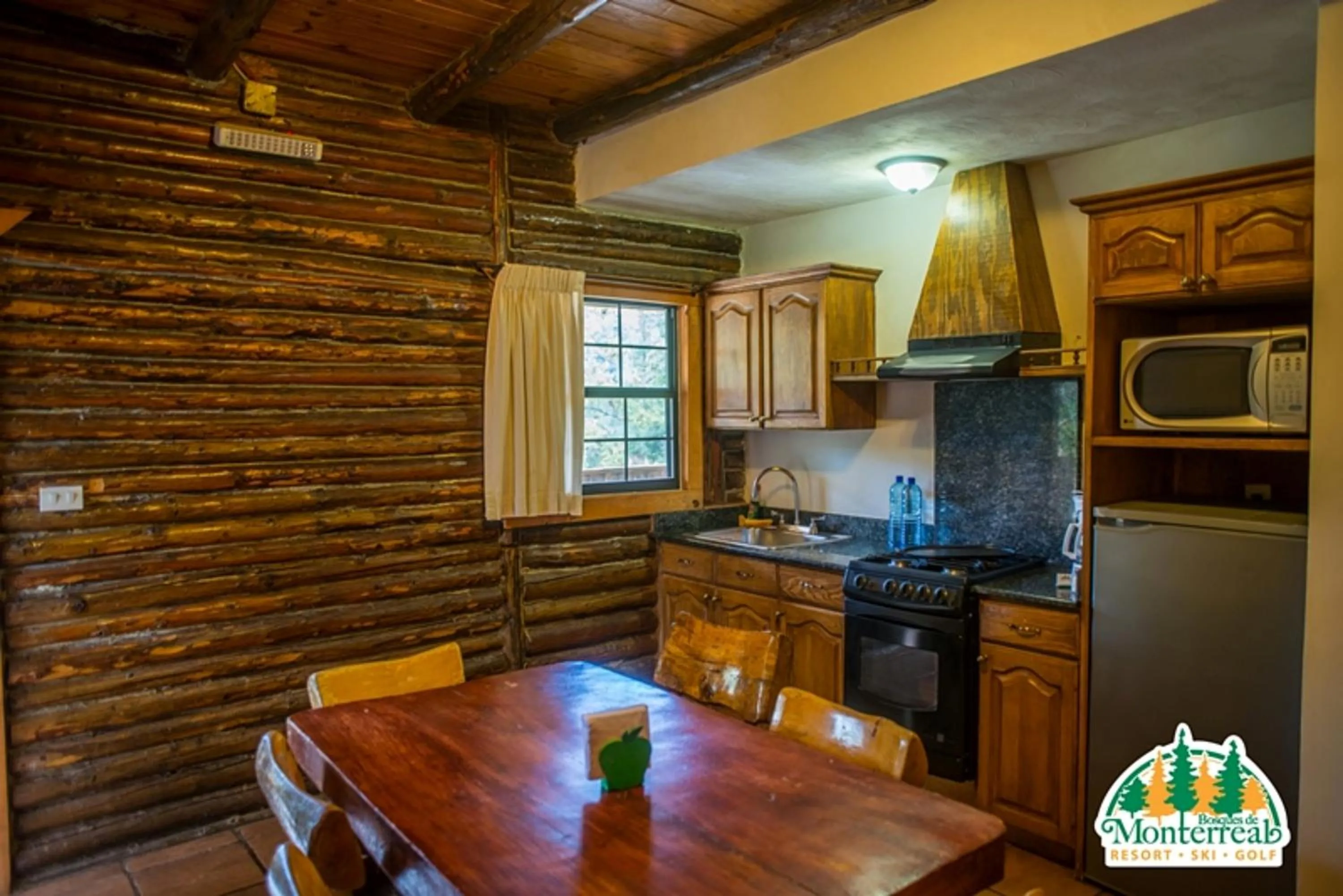 Dining area in Bosques de Monterreal