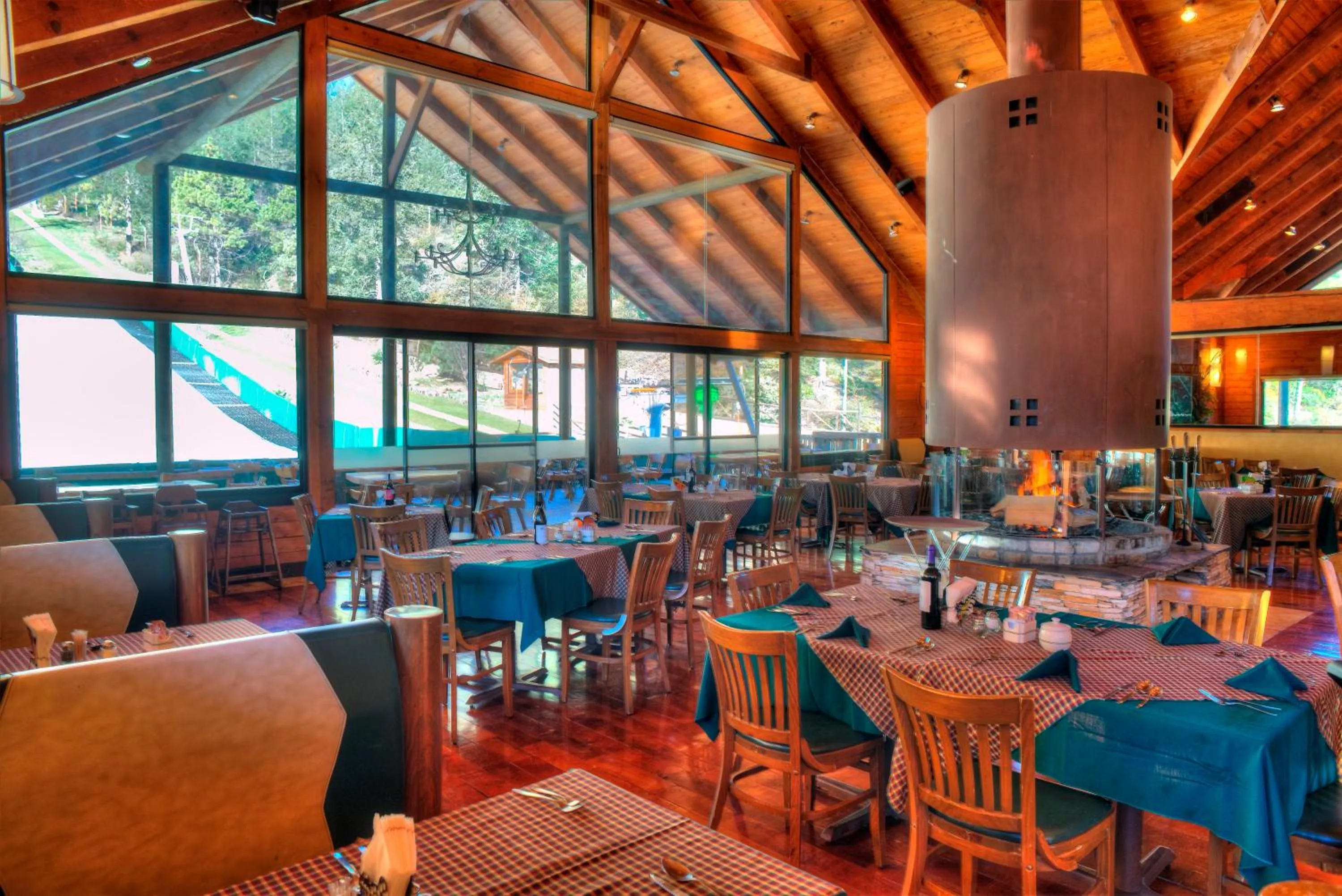 Restaurant/places to eat in Bosques de Monterreal