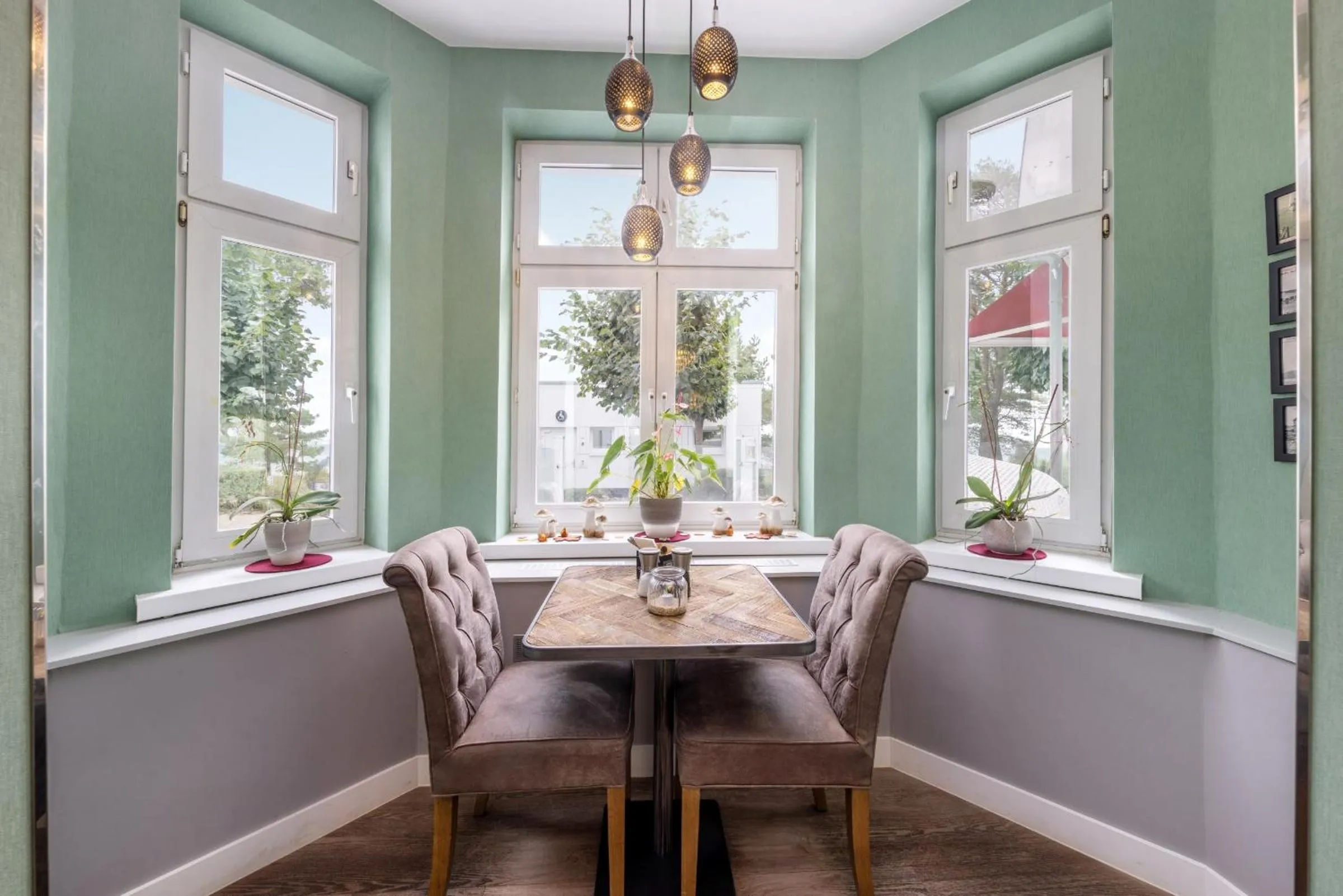 Restaurant/places to eat in Strandhotel zur Promenade