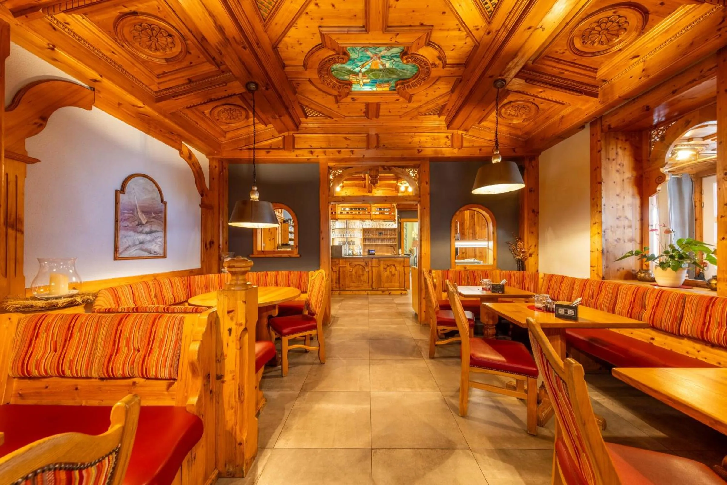 Restaurant/places to eat in Strandhotel zur Promenade