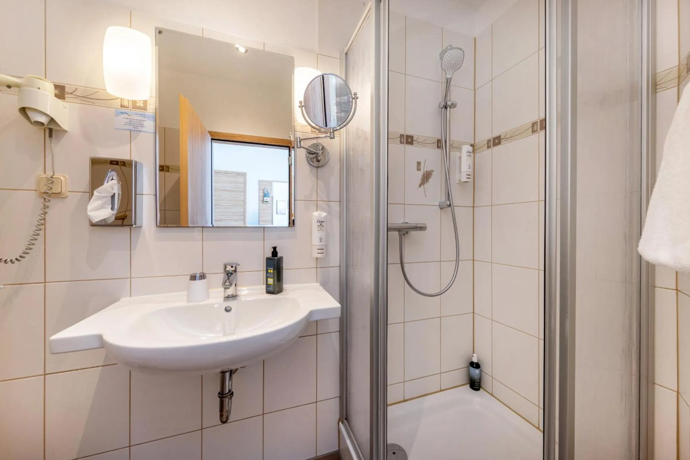 Bathroom in Strandhotel zur Promenade