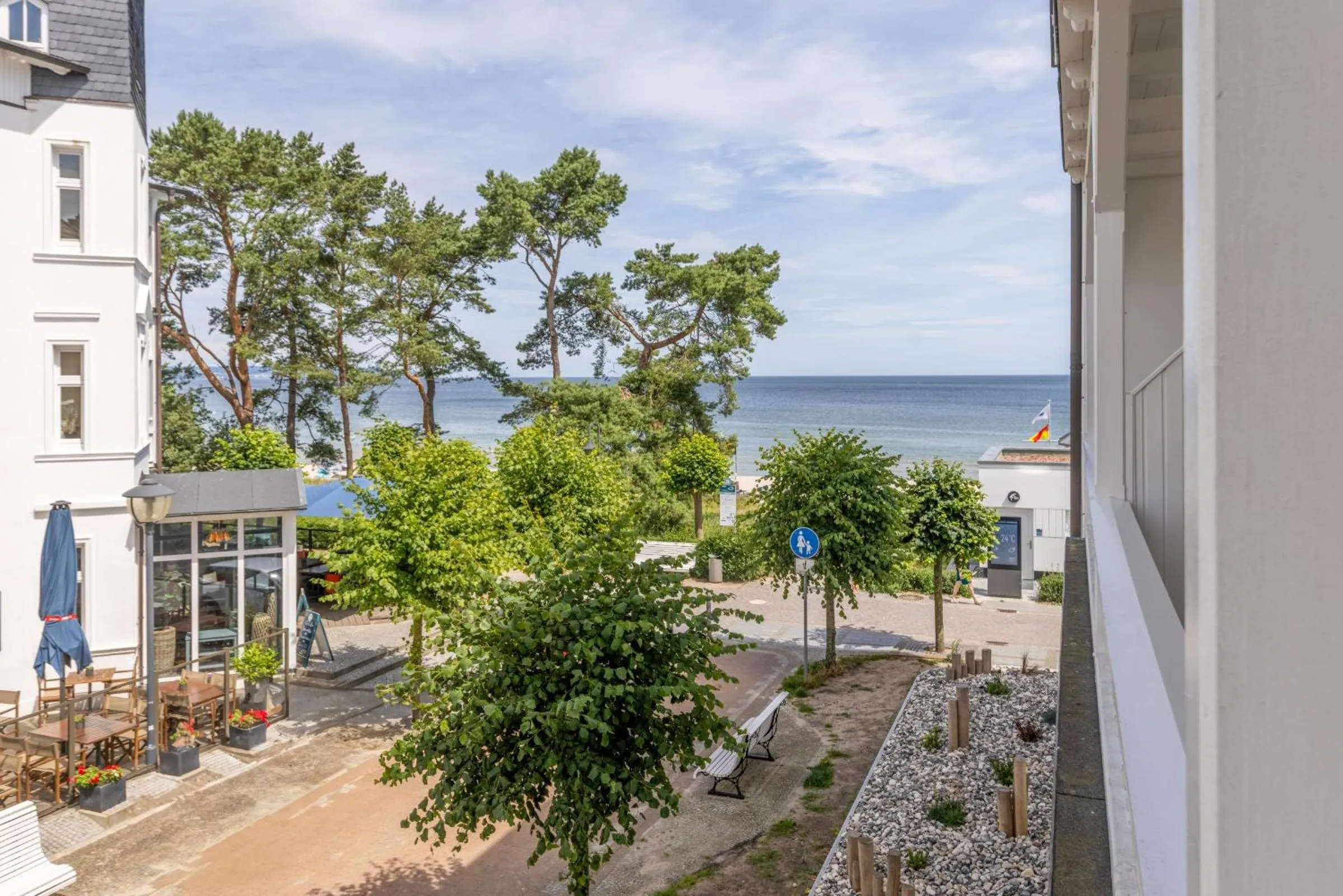Sea view in Strandhotel zur Promenade