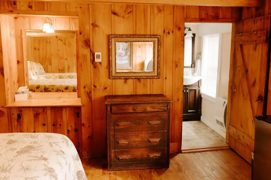 Bed in Snowvillage Inn