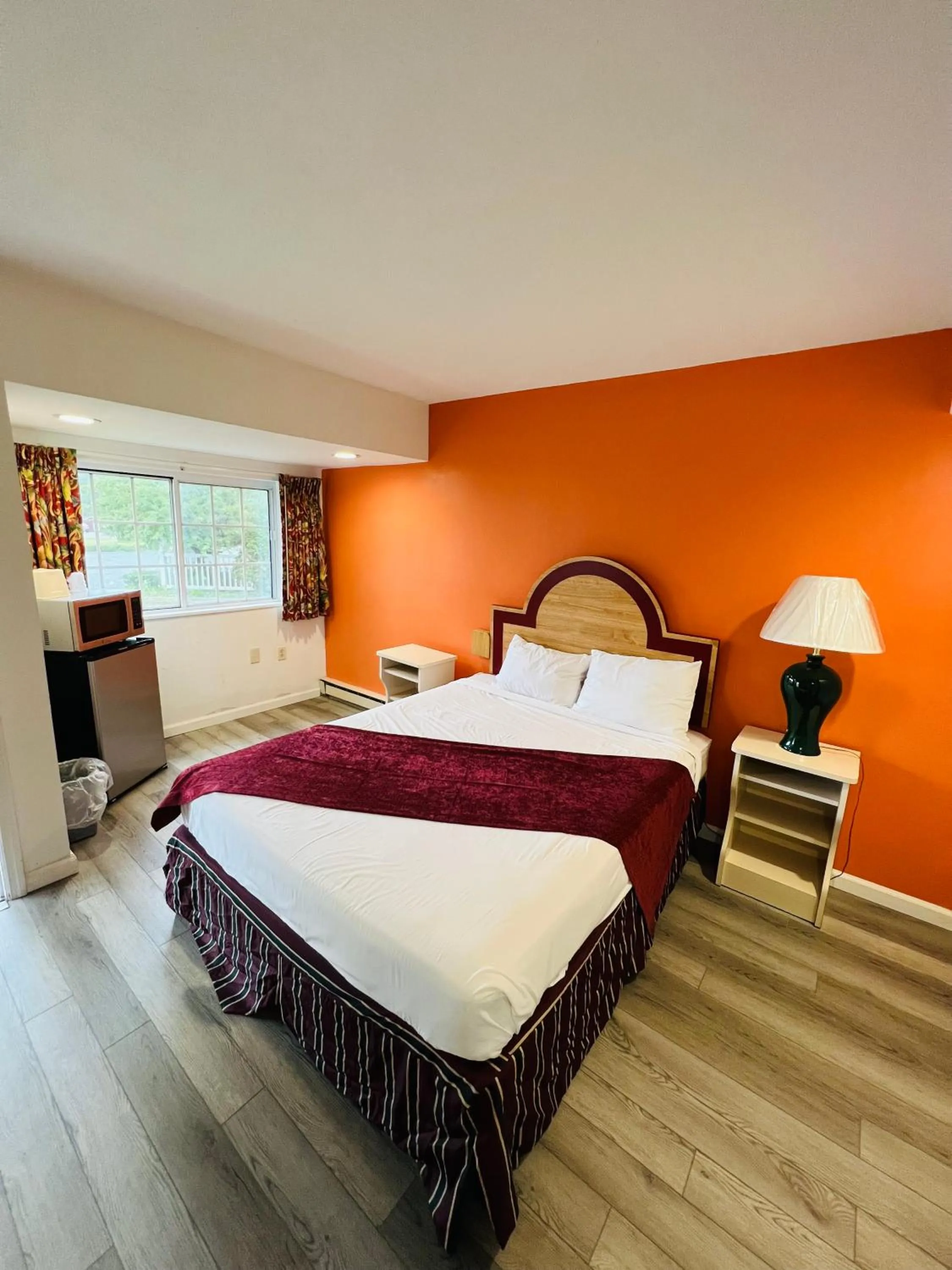 Bed in Colonel Williams Resort and Suites