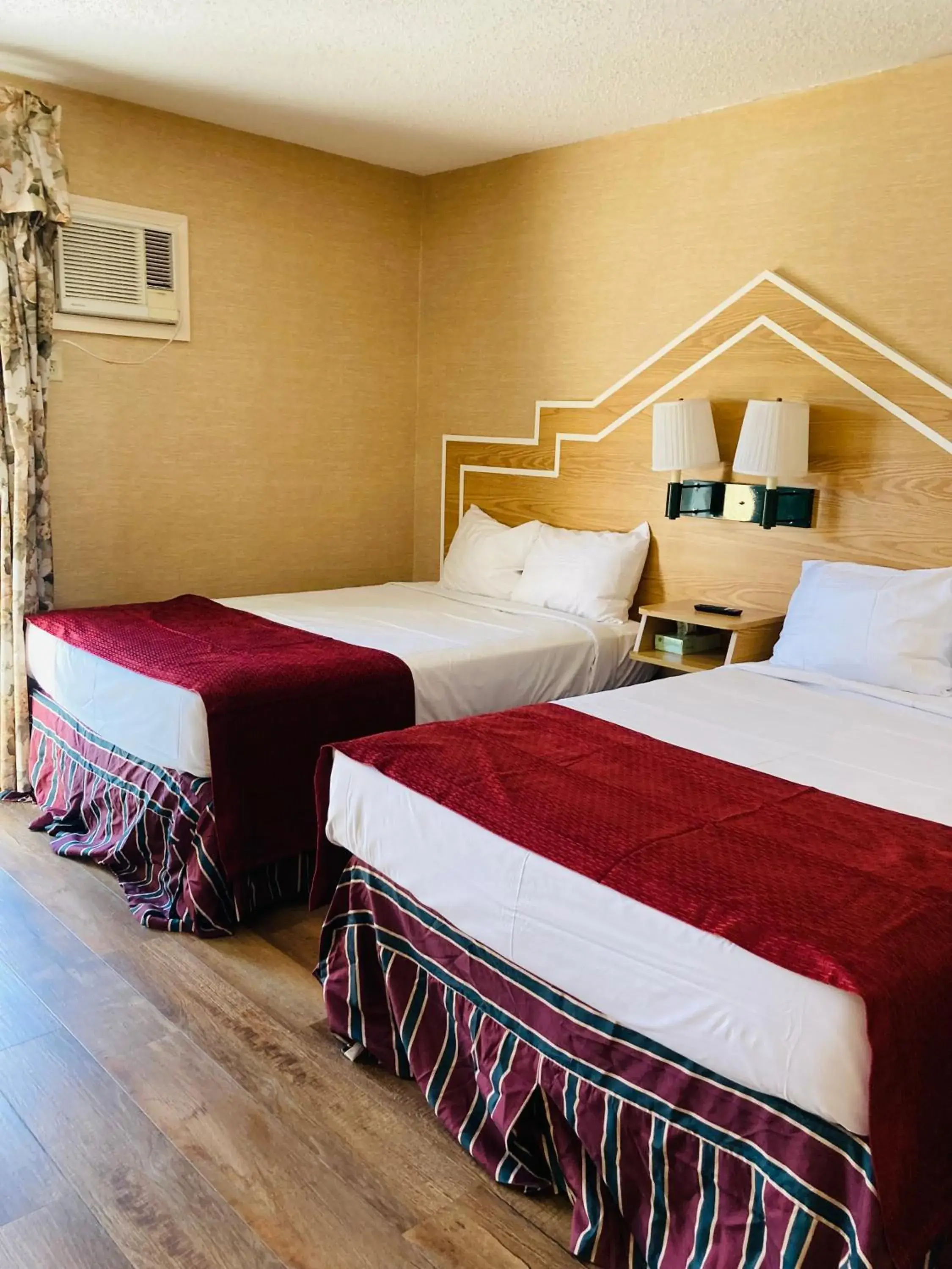 Junior Suite in Colonel Williams Resort and Suites Junior Suite in Colonel Williams Resort and Suites