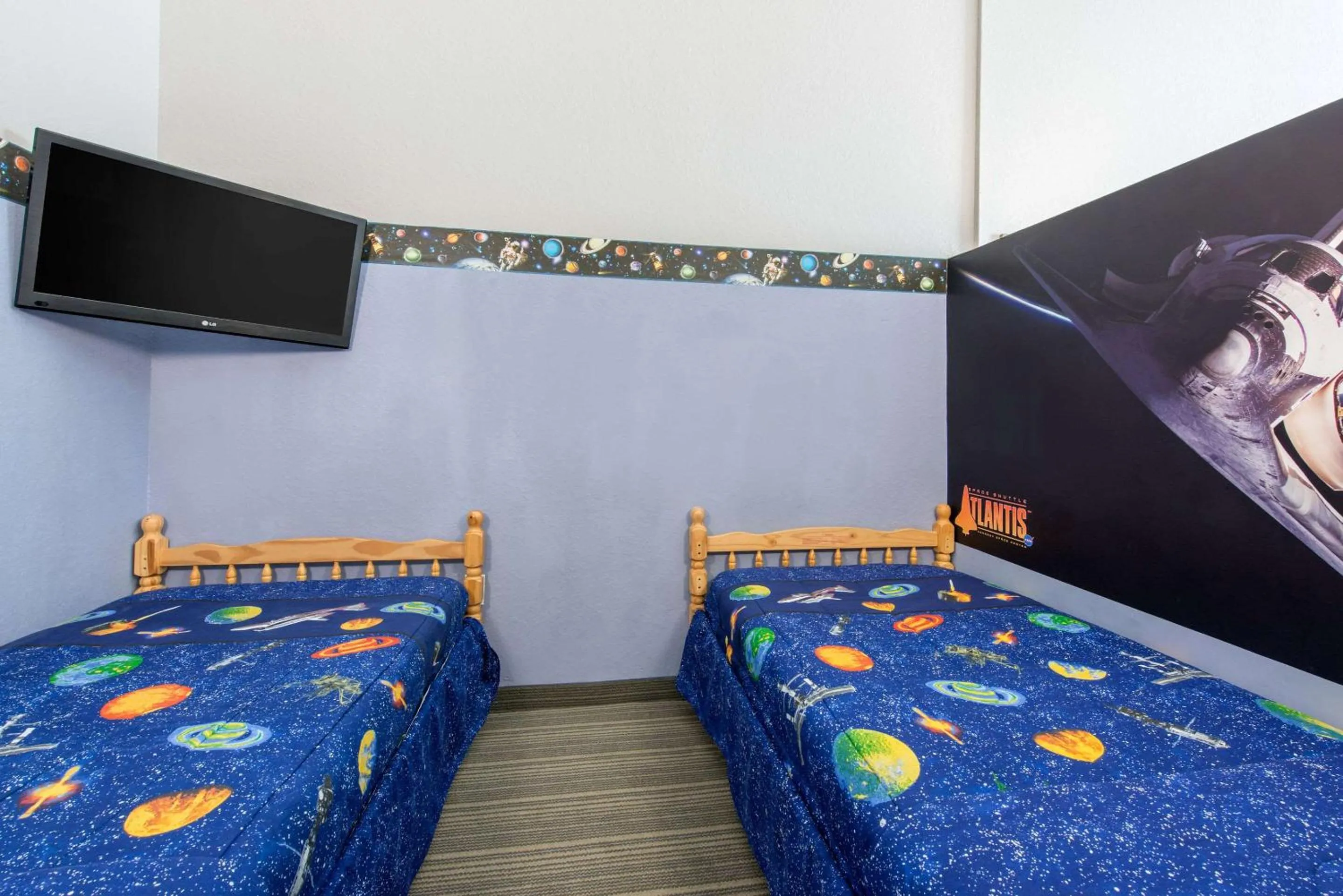 Bedroom, Bed in Country Inn & Suites by Radisson, Port Canaveral, FL