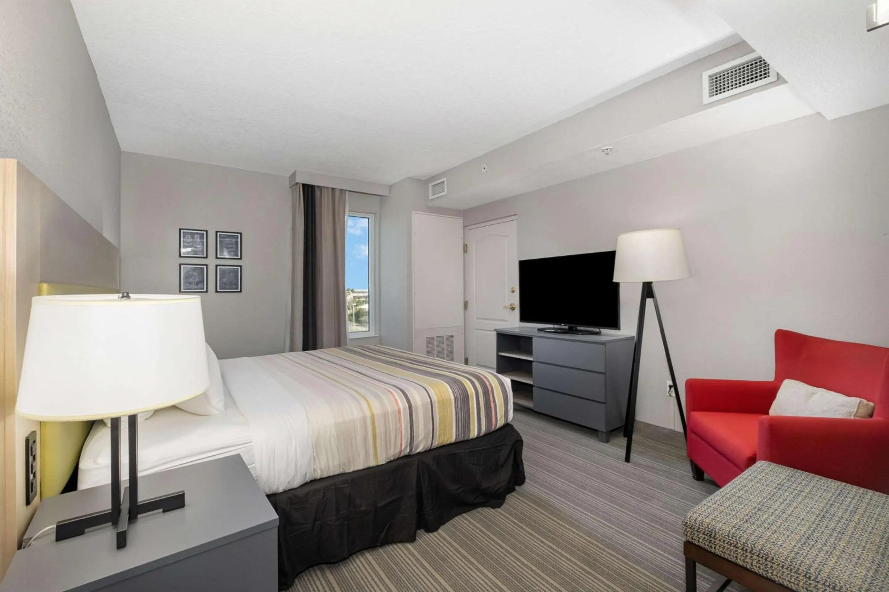 Bedroom, Bed in Country Inn & Suites by Radisson, Port Canaveral, FL