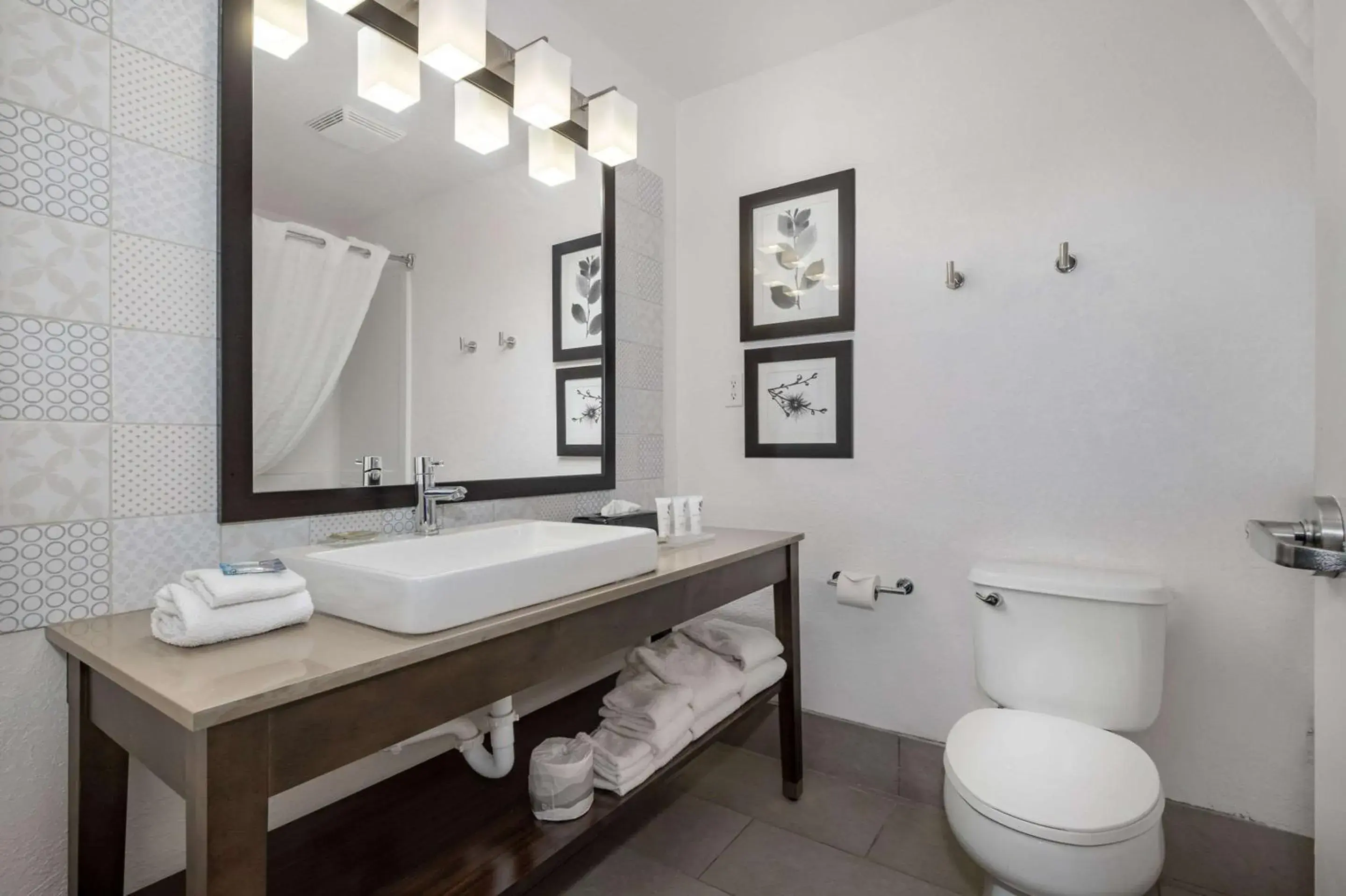 Bedroom in Country Inn & Suites by Radisson, Port Canaveral, FL Bedroom in Country Inn & Suites by Radisson, Port Canaveral, FL