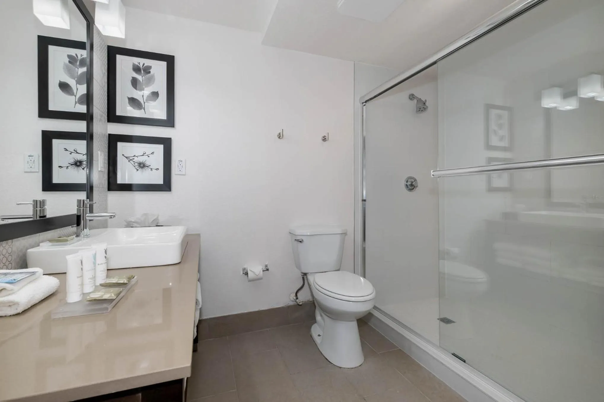 Bathroom in Country Inn & Suites by Radisson, Port Canaveral, FL