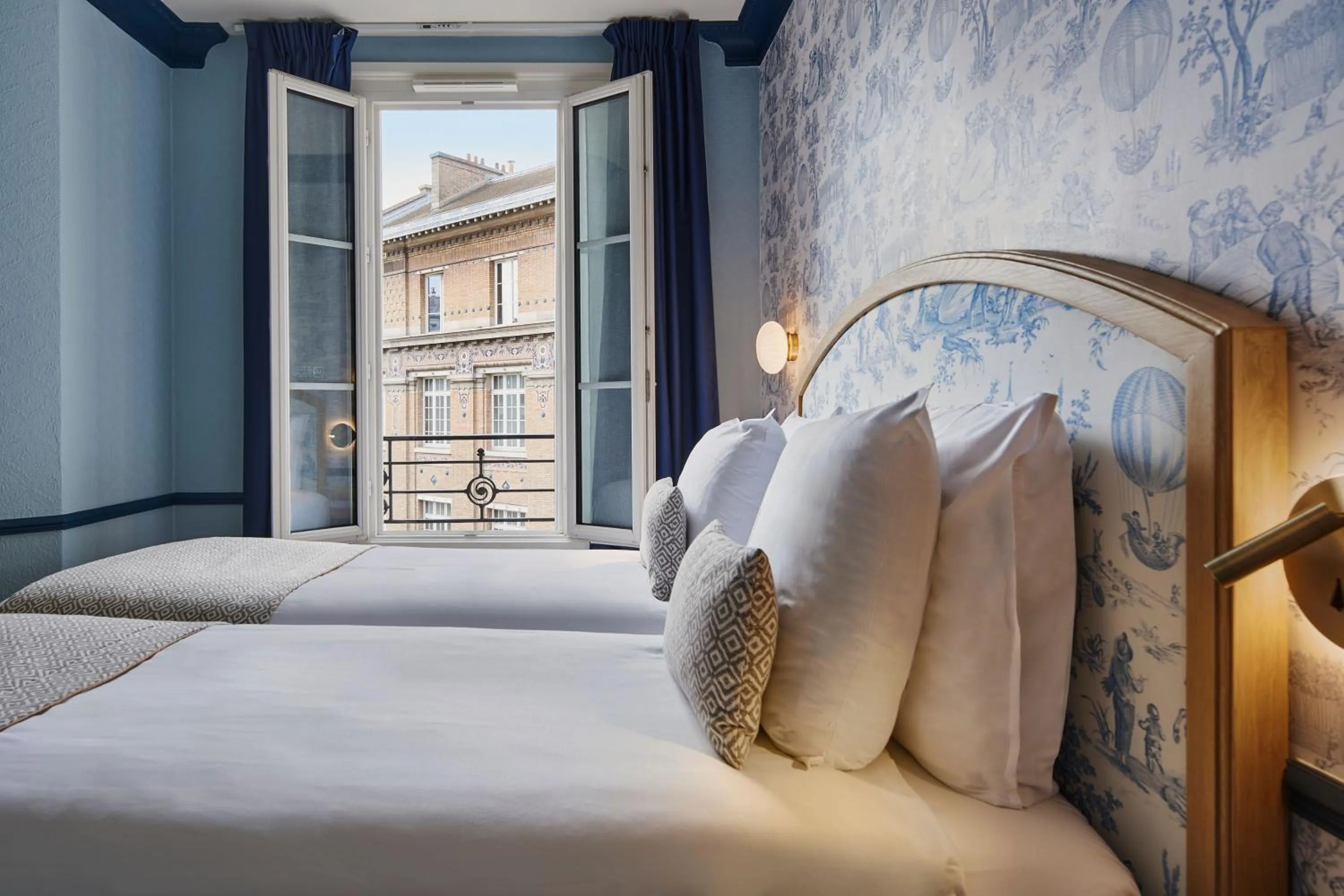 Bedroom, Bed in Hotel de Neuve by Happyculture