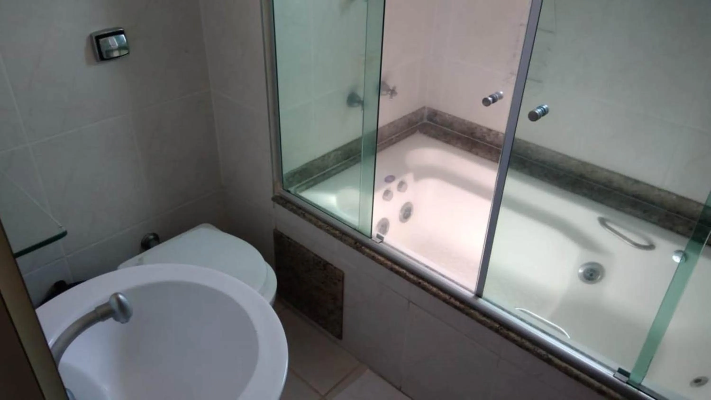 Hot Tub in Hotel Luni