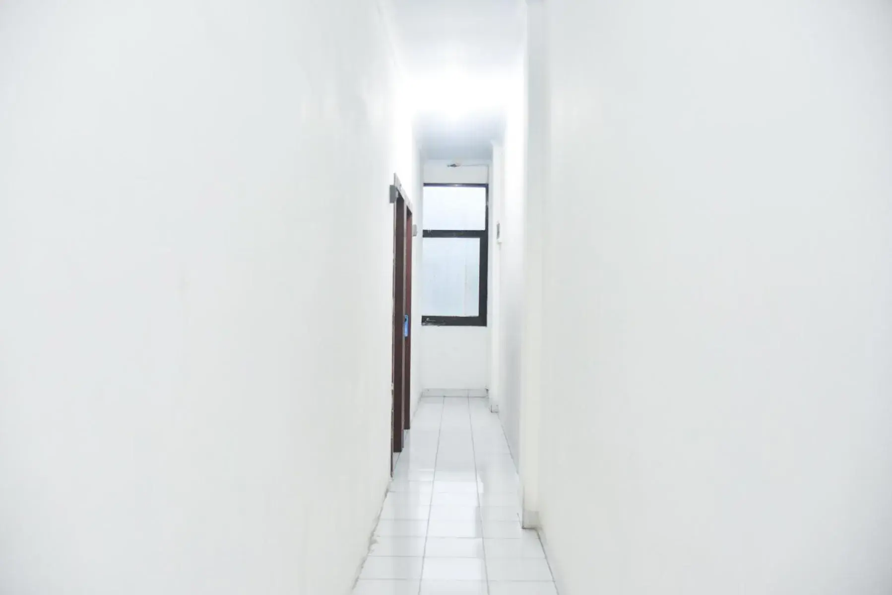 bunk bed in RedDoorz at Pettarani Square Makassar bunk bed in RedDoorz at Pettarani Square Makassar