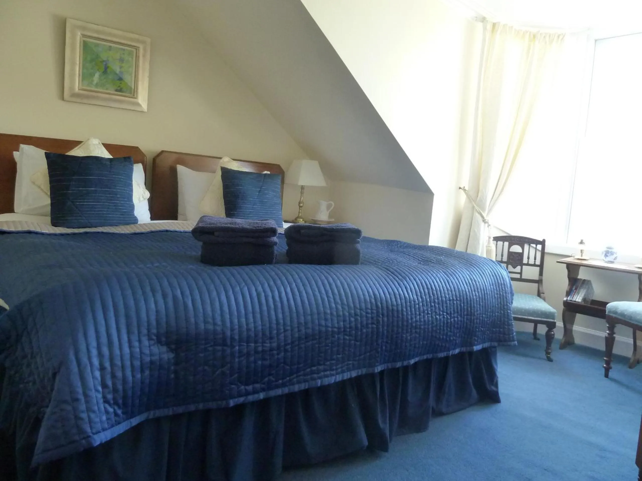 Bed in Burnside Guest House