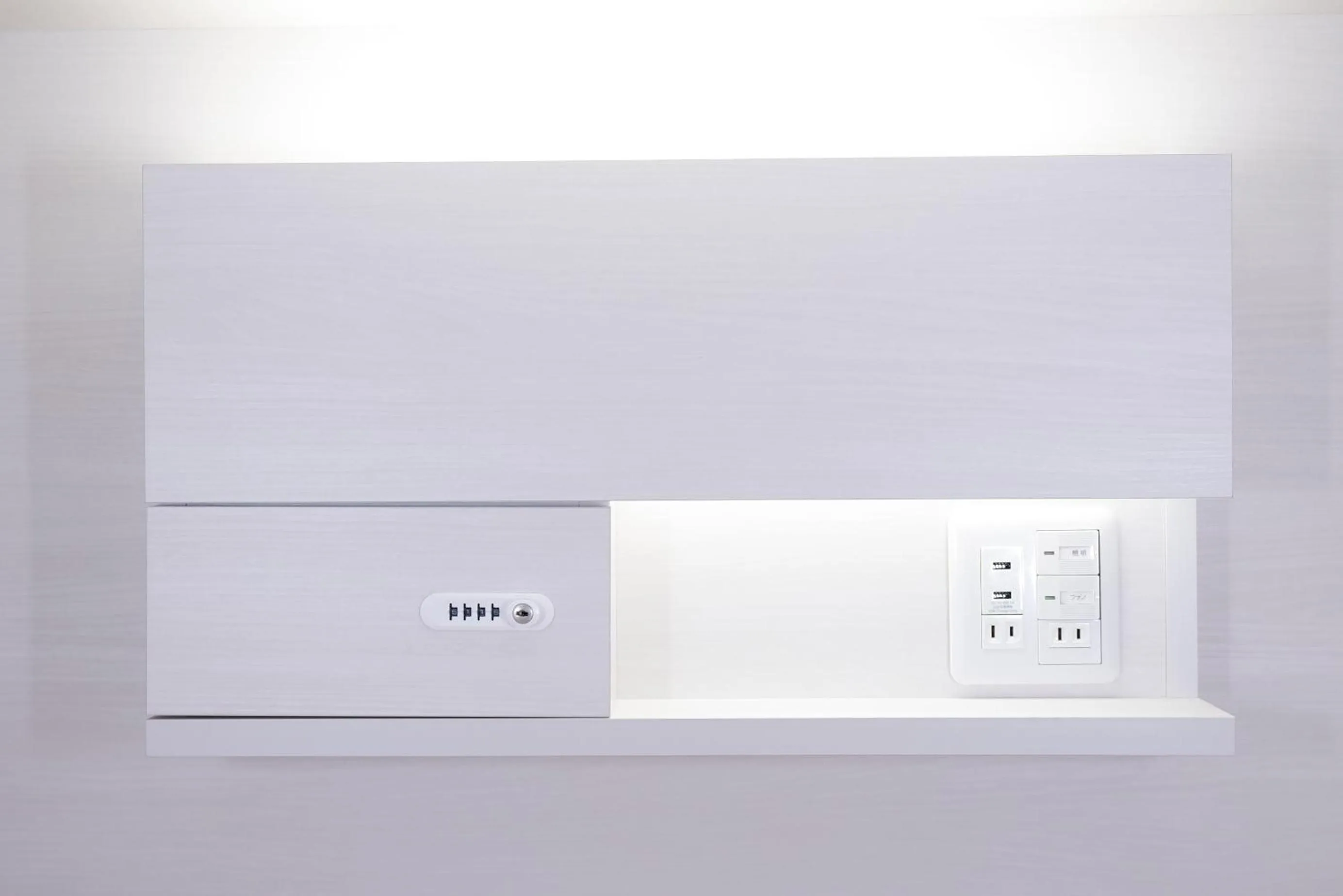 Photo of the whole room in Hotel Tomariya Ueno