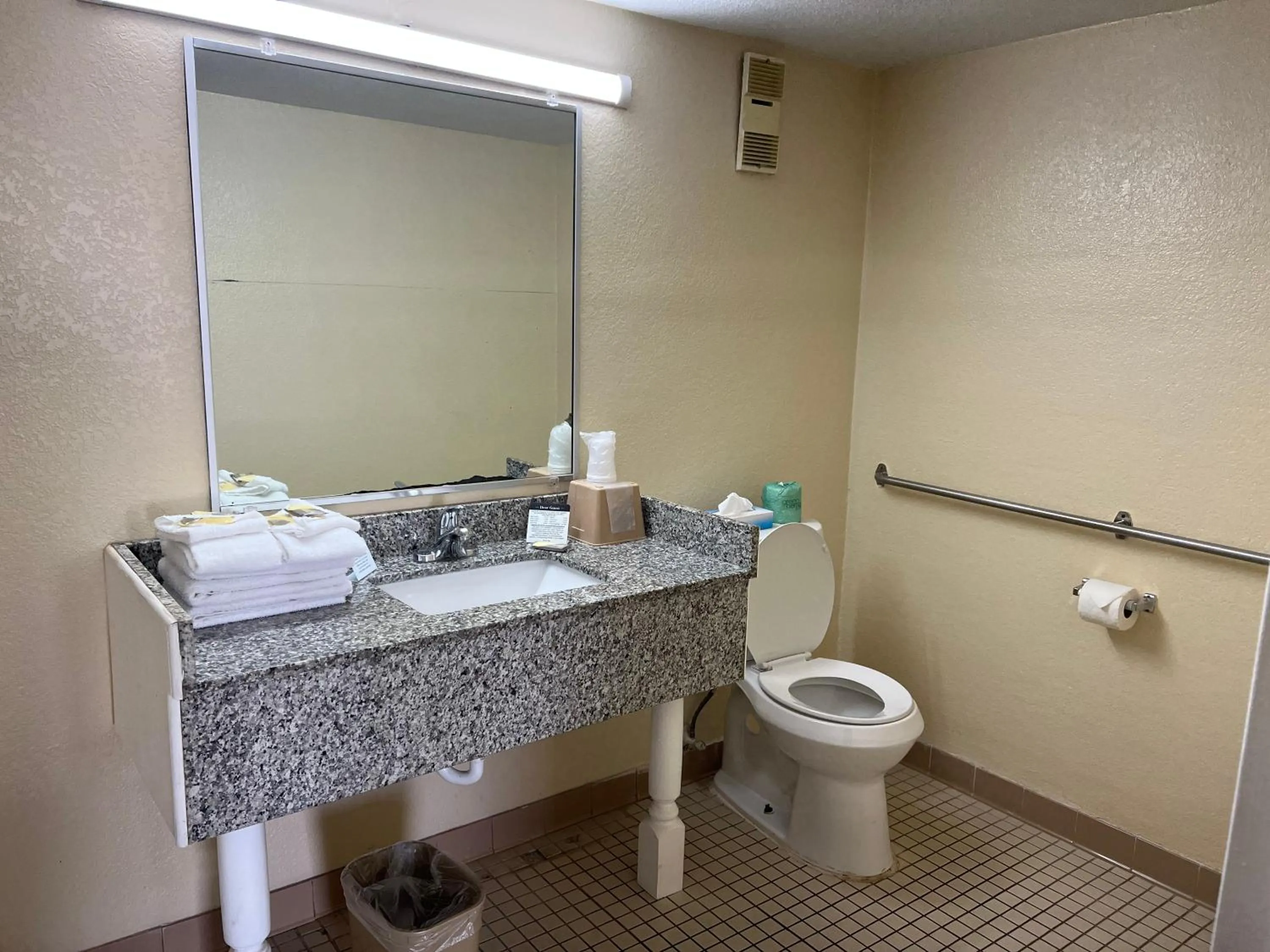 Bathroom in Hole Inn the Wall Hotel - Fort Walton Beach - Sunset Plaza - nearby Beaches & Hurlburt