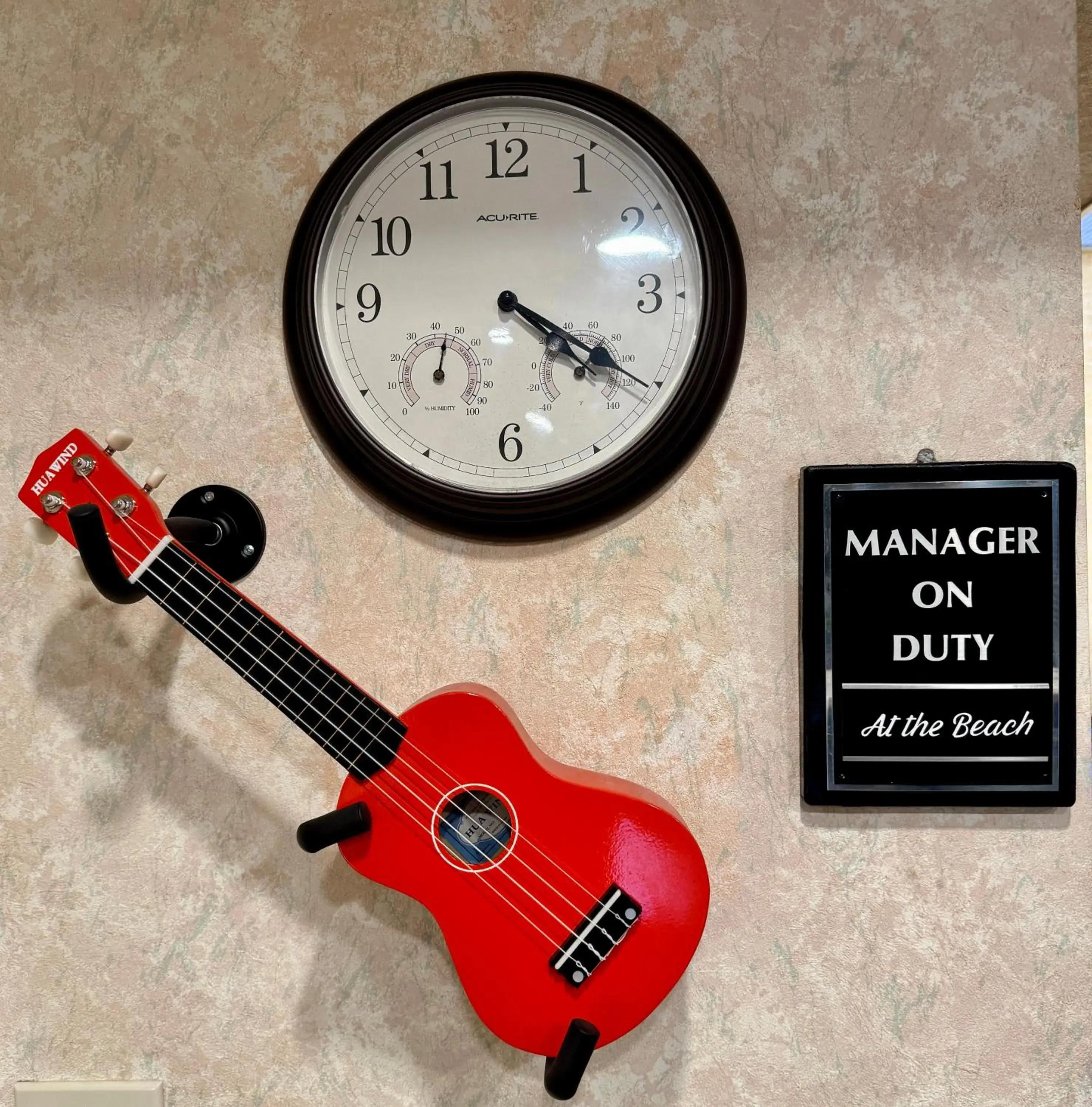 Lobby or reception in Hole Inn the Wall Hotel - Fort Walton Beach - Sunset Plaza - nearby Beaches & Hurlburt Lobby or reception in Hole Inn the Wall Hotel - Fort Walton Beach - Sunset Plaza - nearby Beaches & Hurlburt