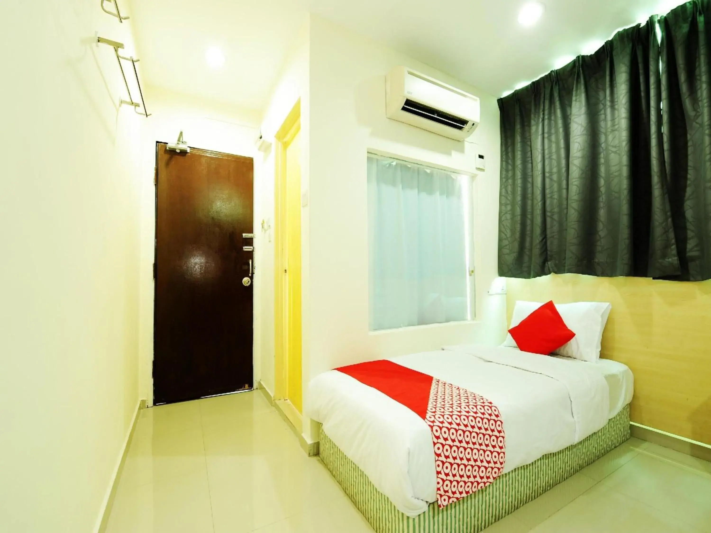 View (from property/room), Bed in OYO 1055 Batu Caves Star Hotel View (from property/room), Bed in OYO 1055 Batu Caves Star Hotel