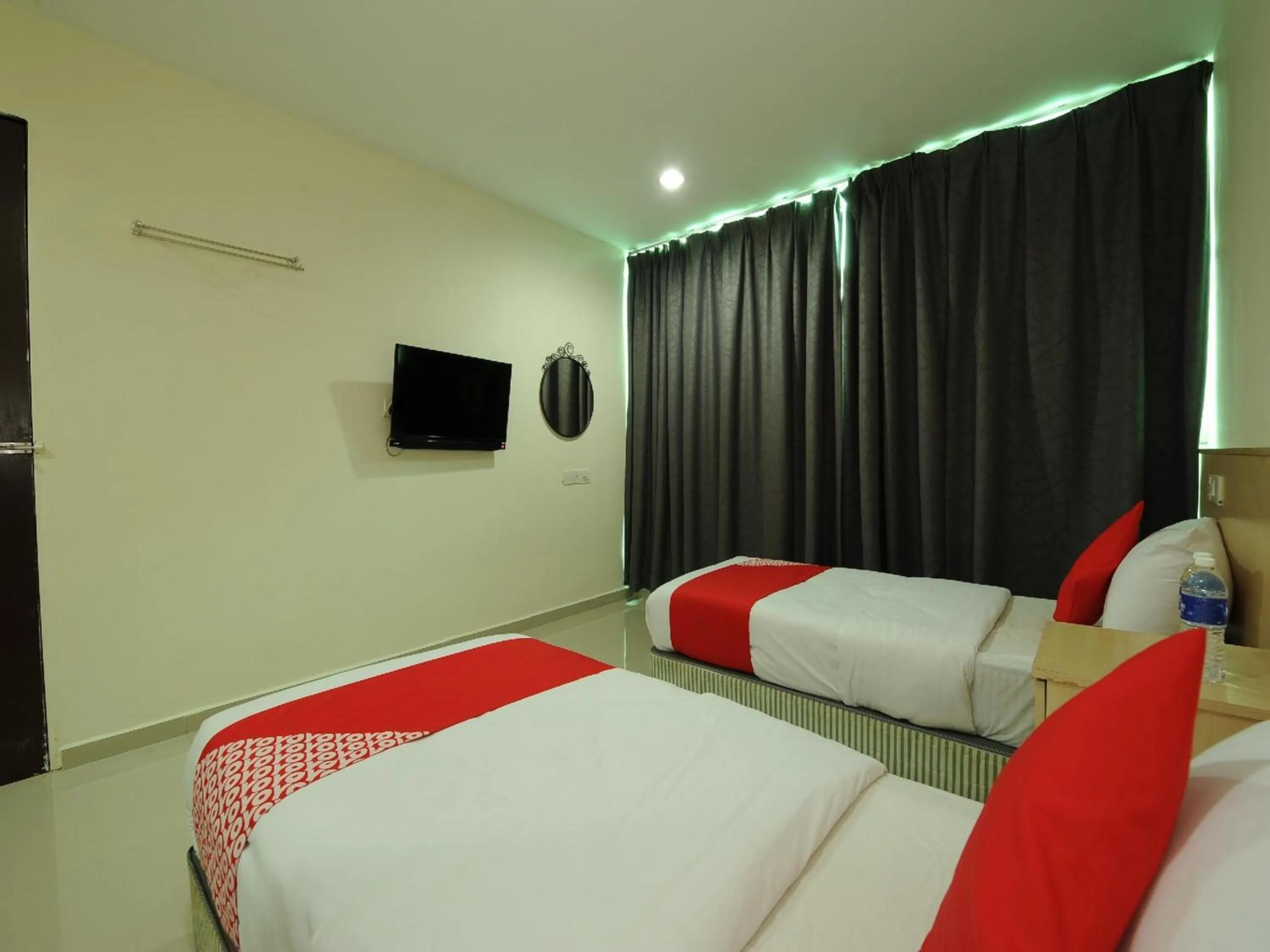 Bedroom in OYO 1055 Batu Caves Star Hotel