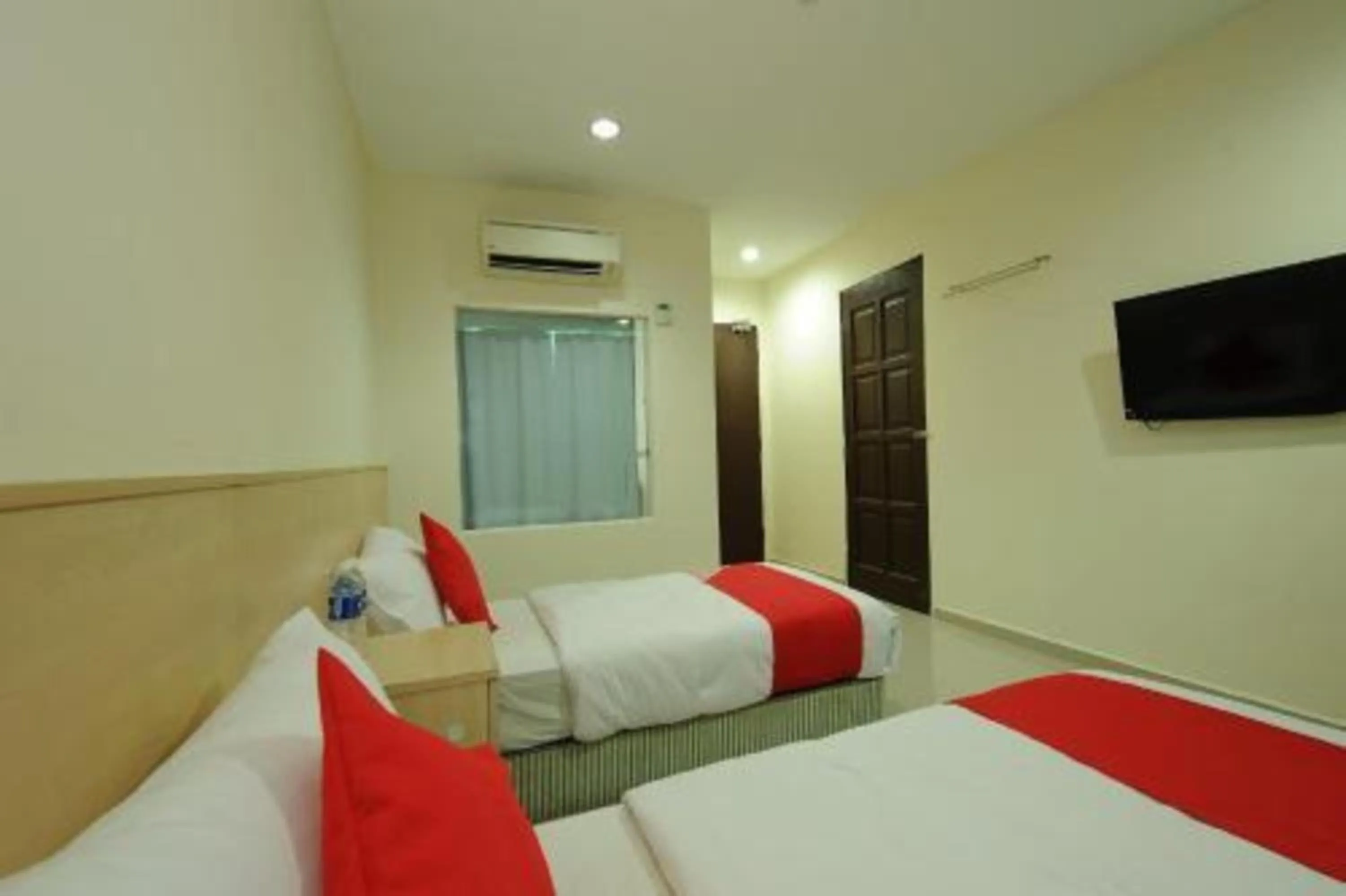 Bedroom in OYO 1055 Batu Caves Star Hotel