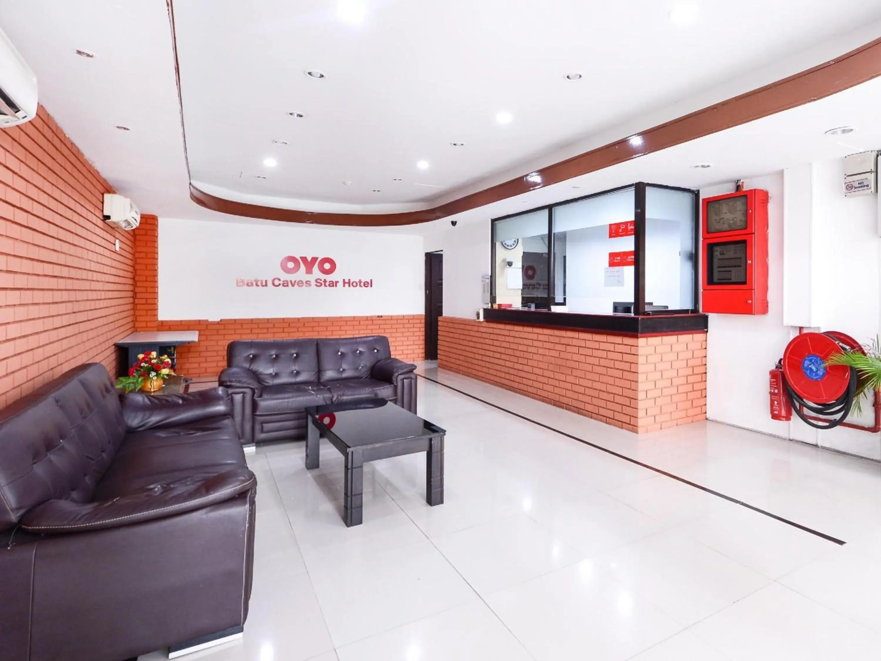 Lobby or reception in OYO 1055 Batu Caves Star Hotel Lobby or reception in OYO 1055 Batu Caves Star Hotel