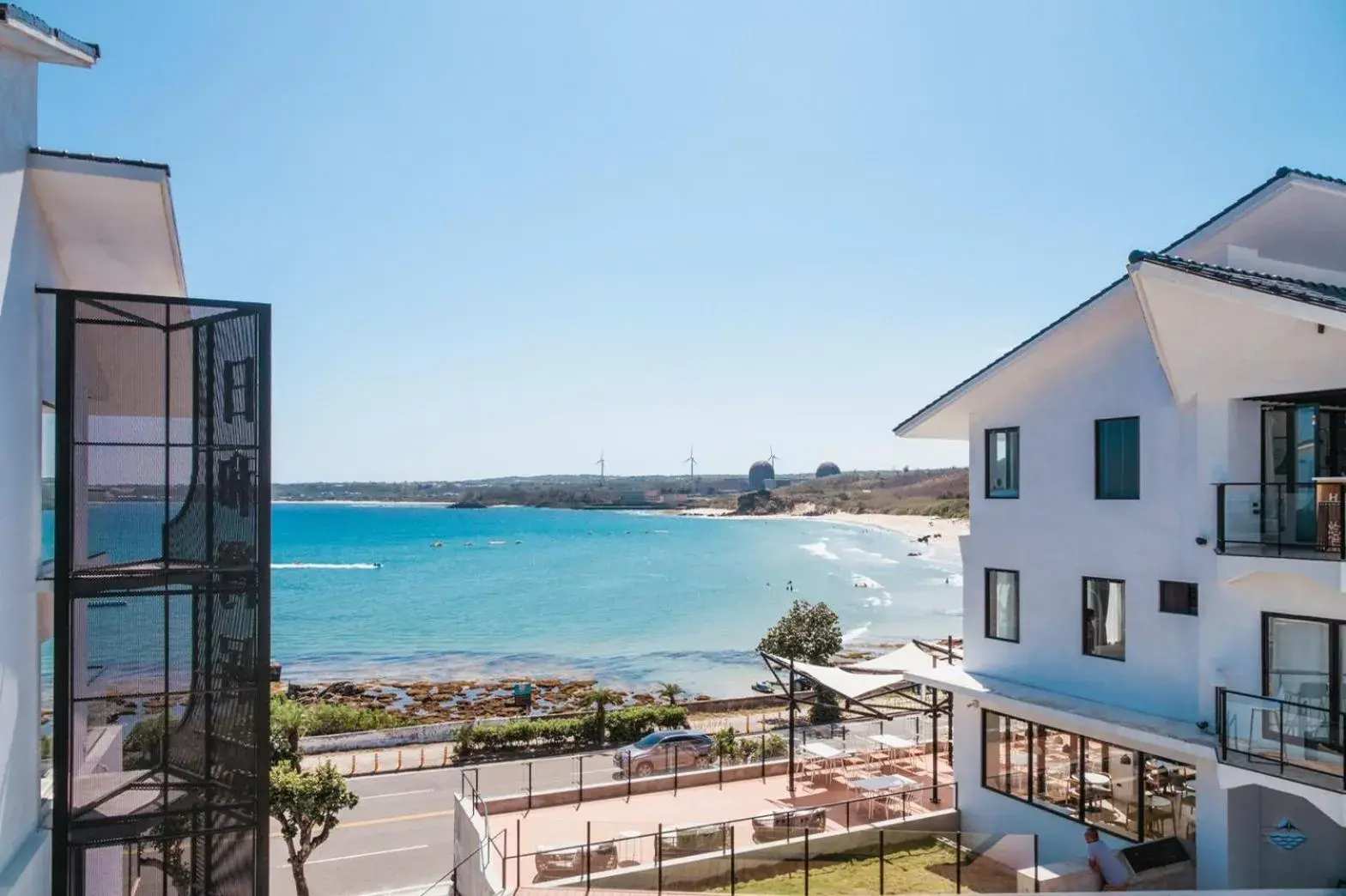 Sea view in Sunshine Liv. Sea view in Sunshine Liv.