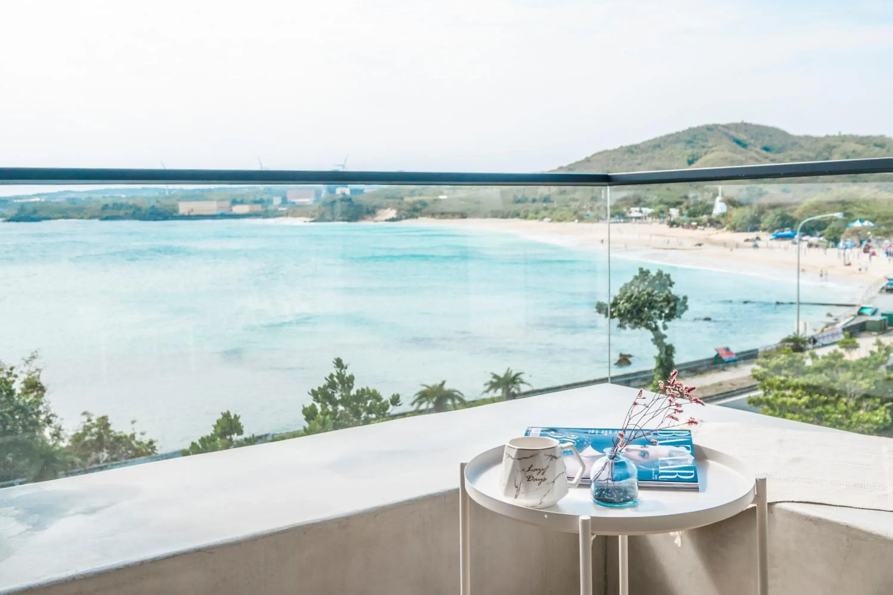 Sea view in Sunshine Liv. Sea view in Sunshine Liv.