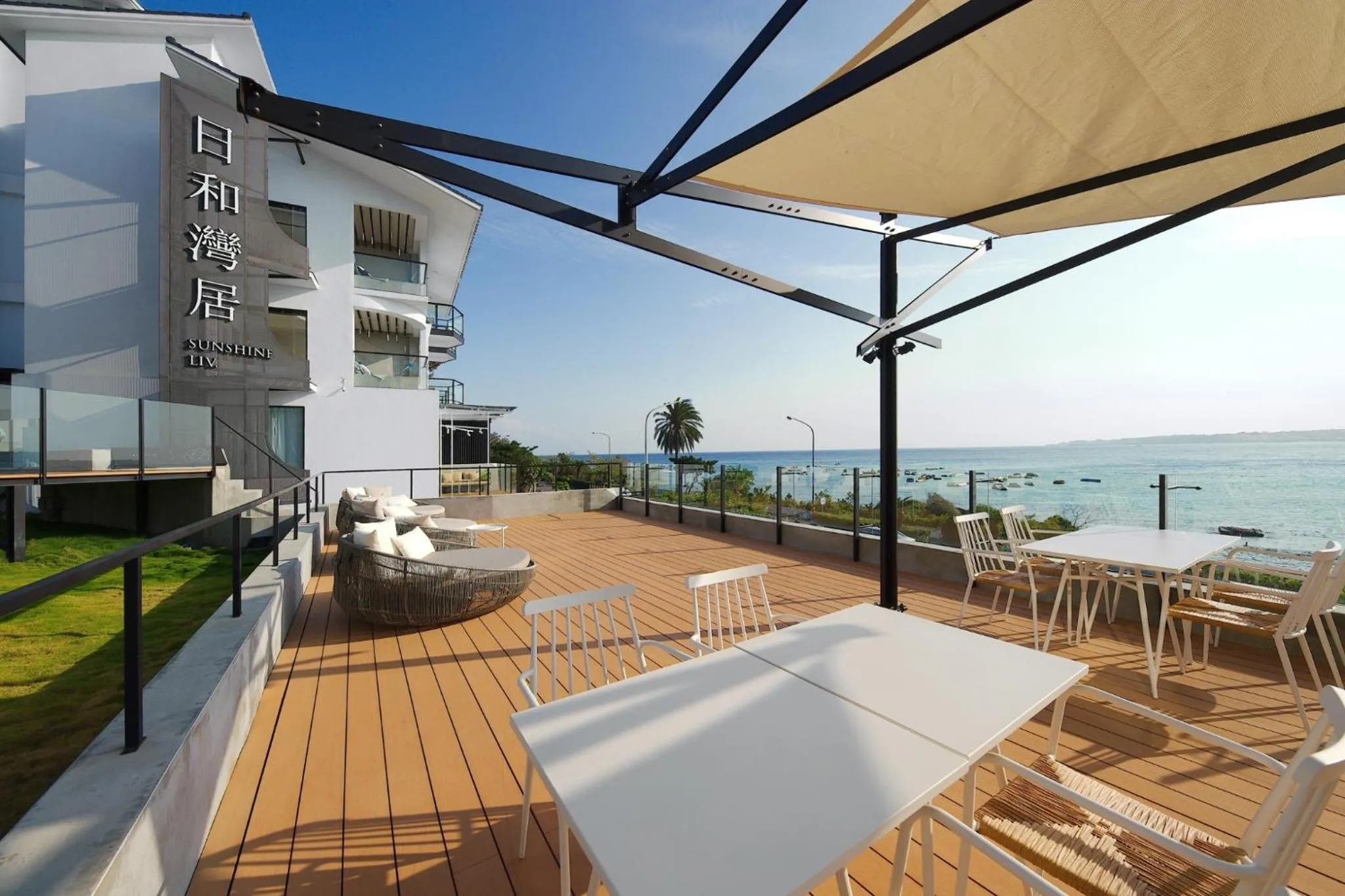 Property building in Sunshine Liv.