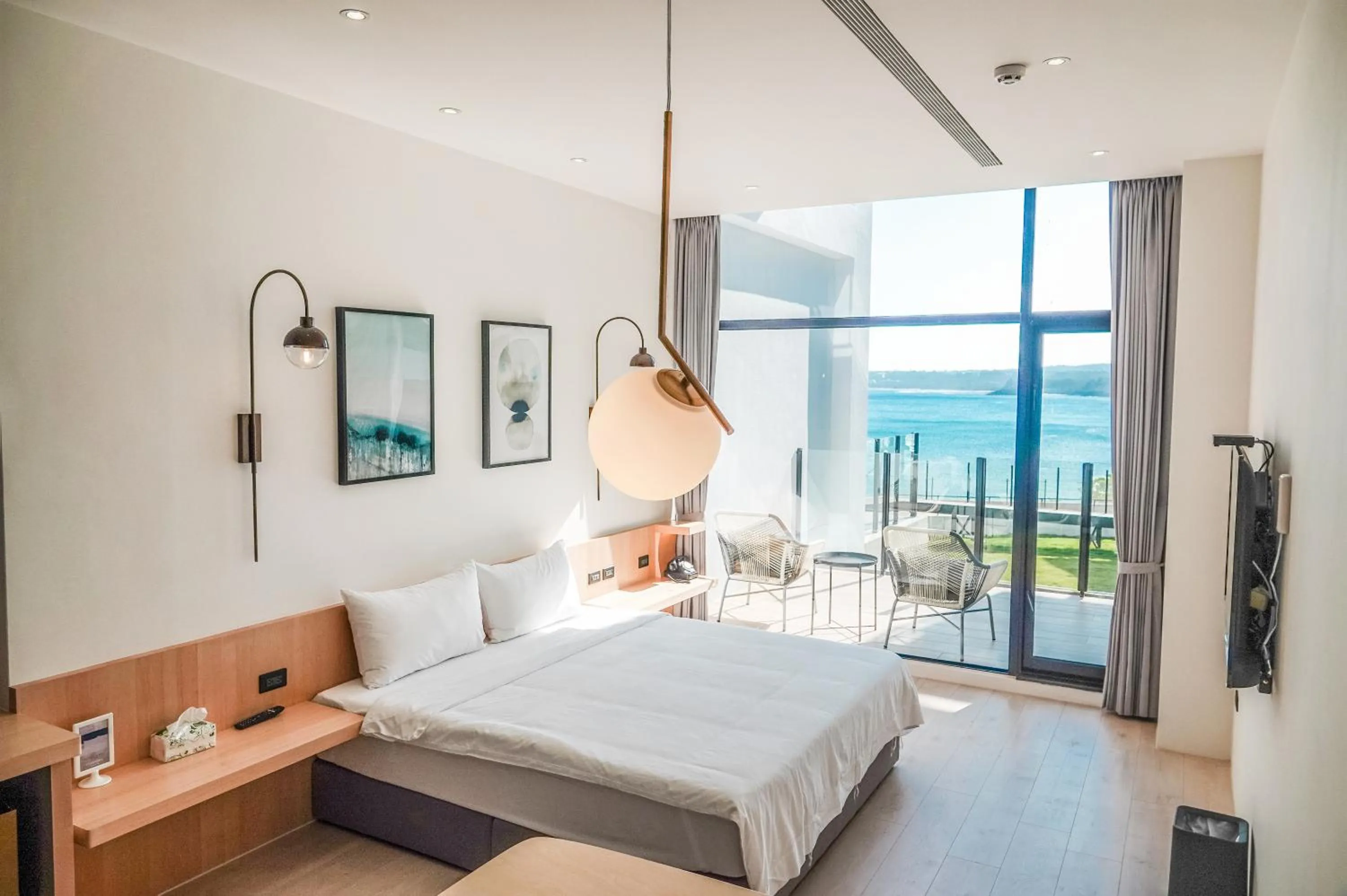 Balcony/Terrace, Bed in Sunshine Liv.