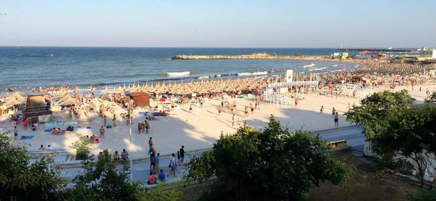 Summer in Hotel Solymar