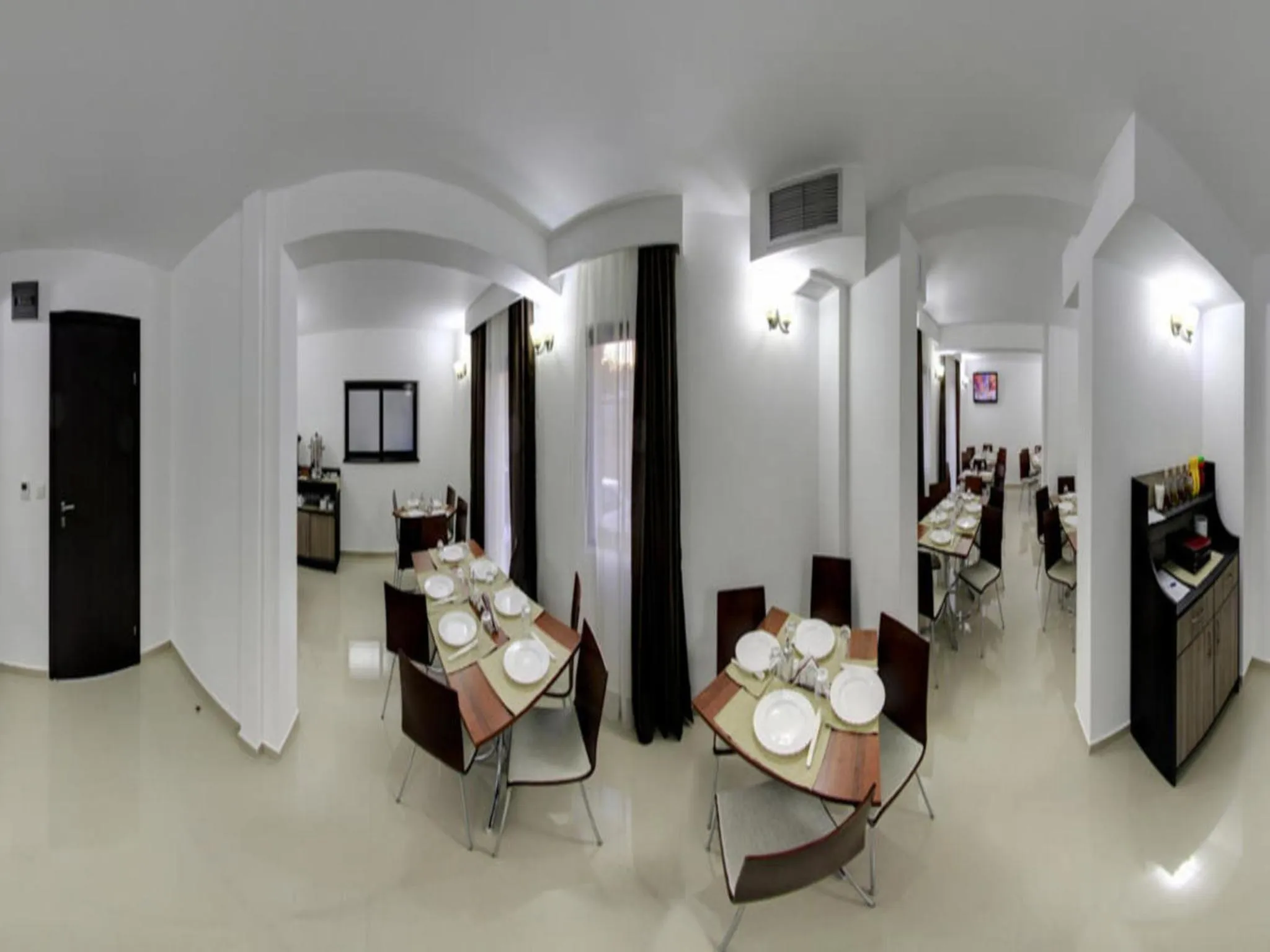 Restaurant/places to eat in Hotel Solymar