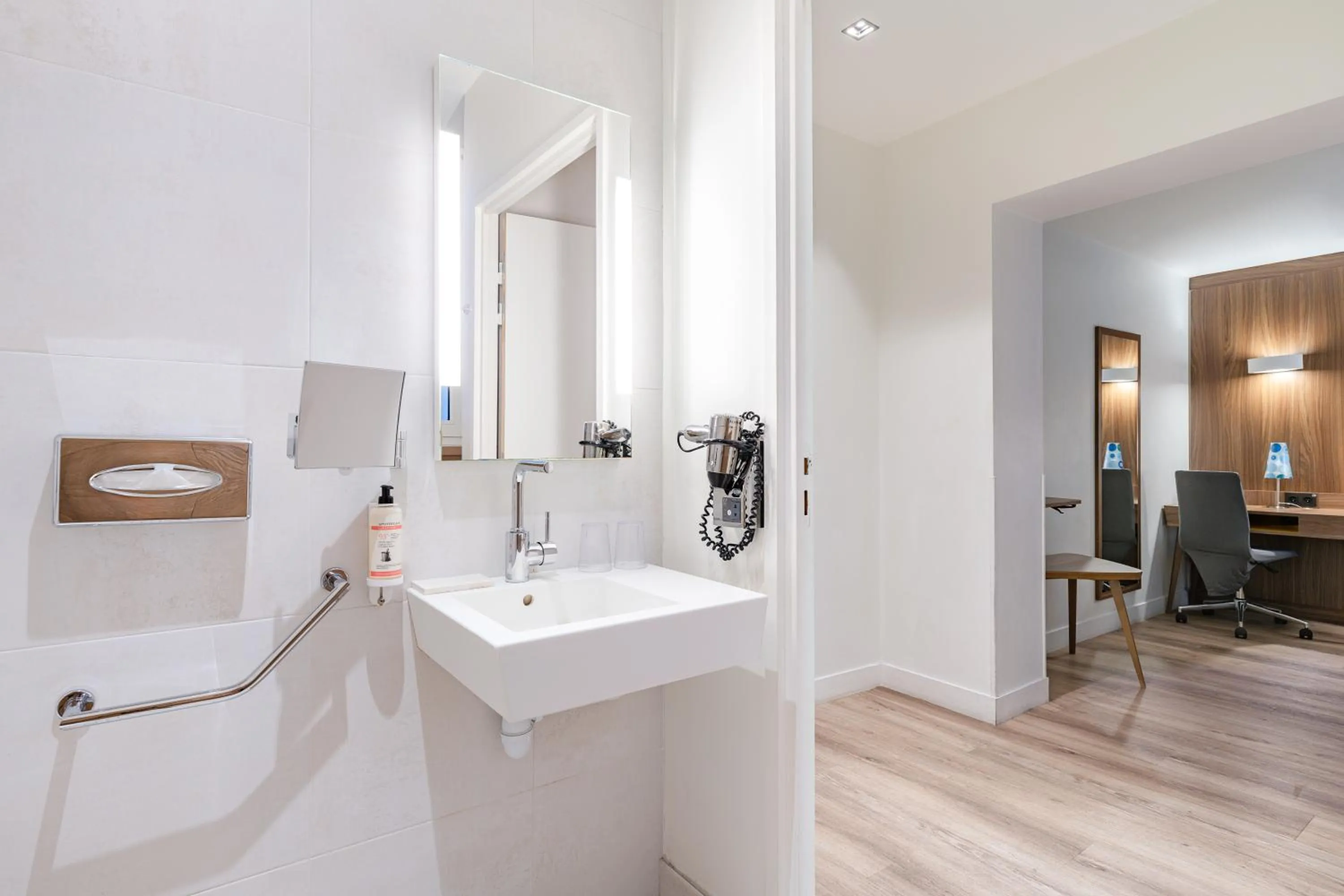 Bathroom in Best Western Plus 61 Paris Nation Hotel
