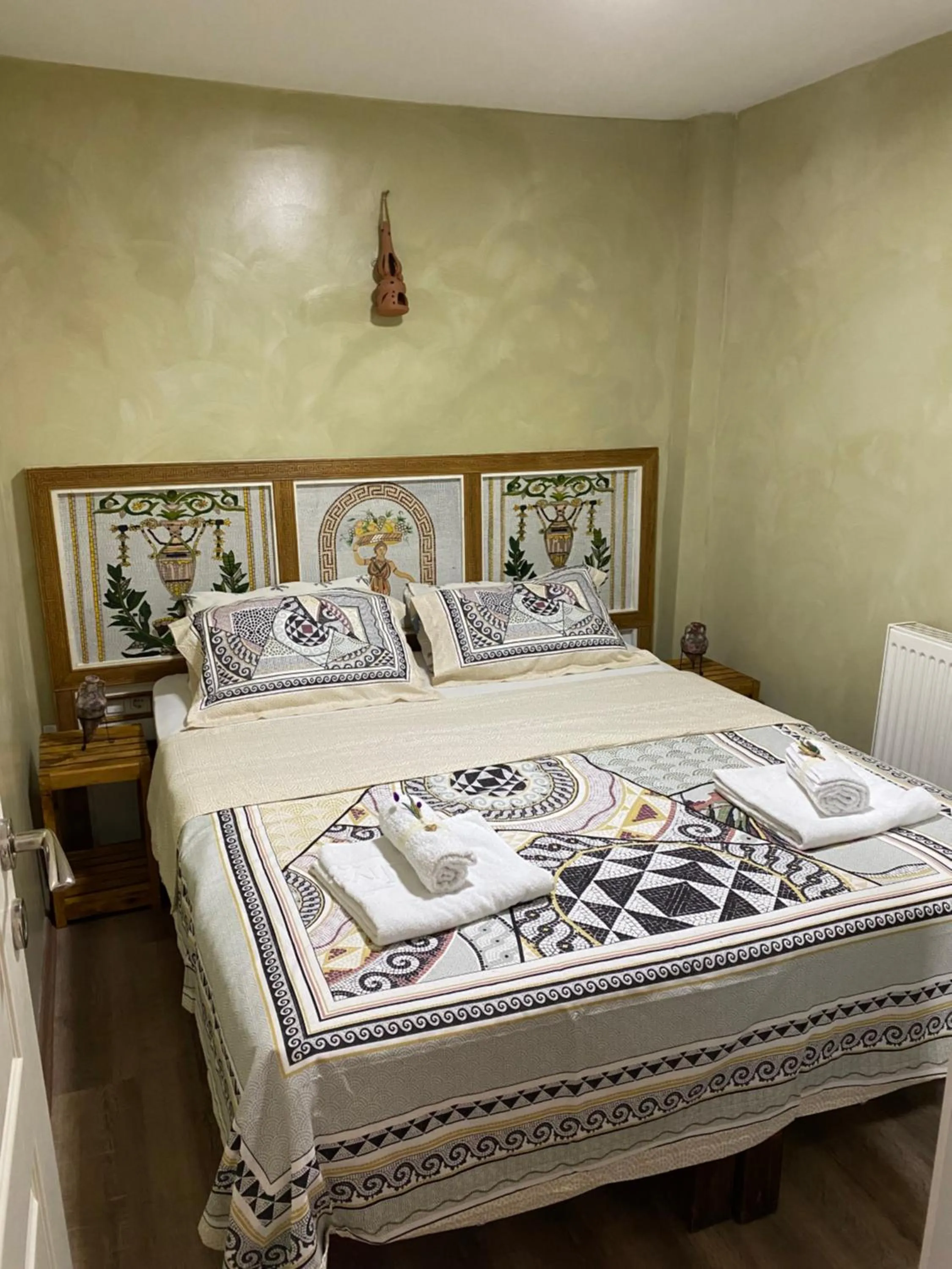 Bed in Elele Boutique Aparts