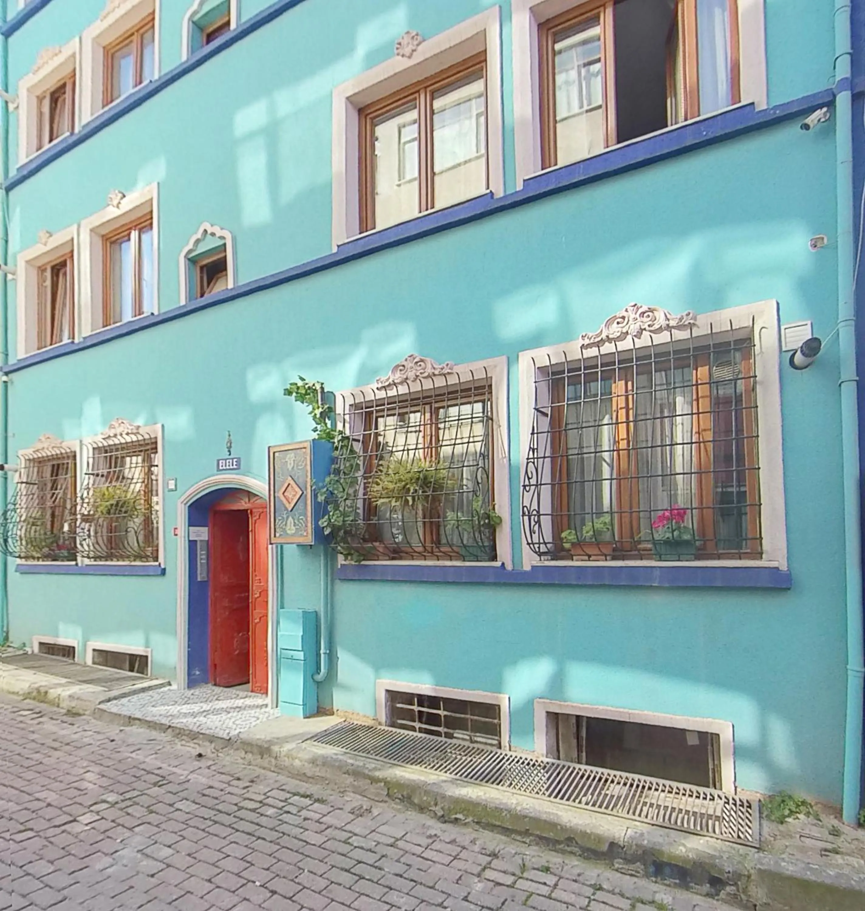 Facade/entrance in Elele Boutique Aparts