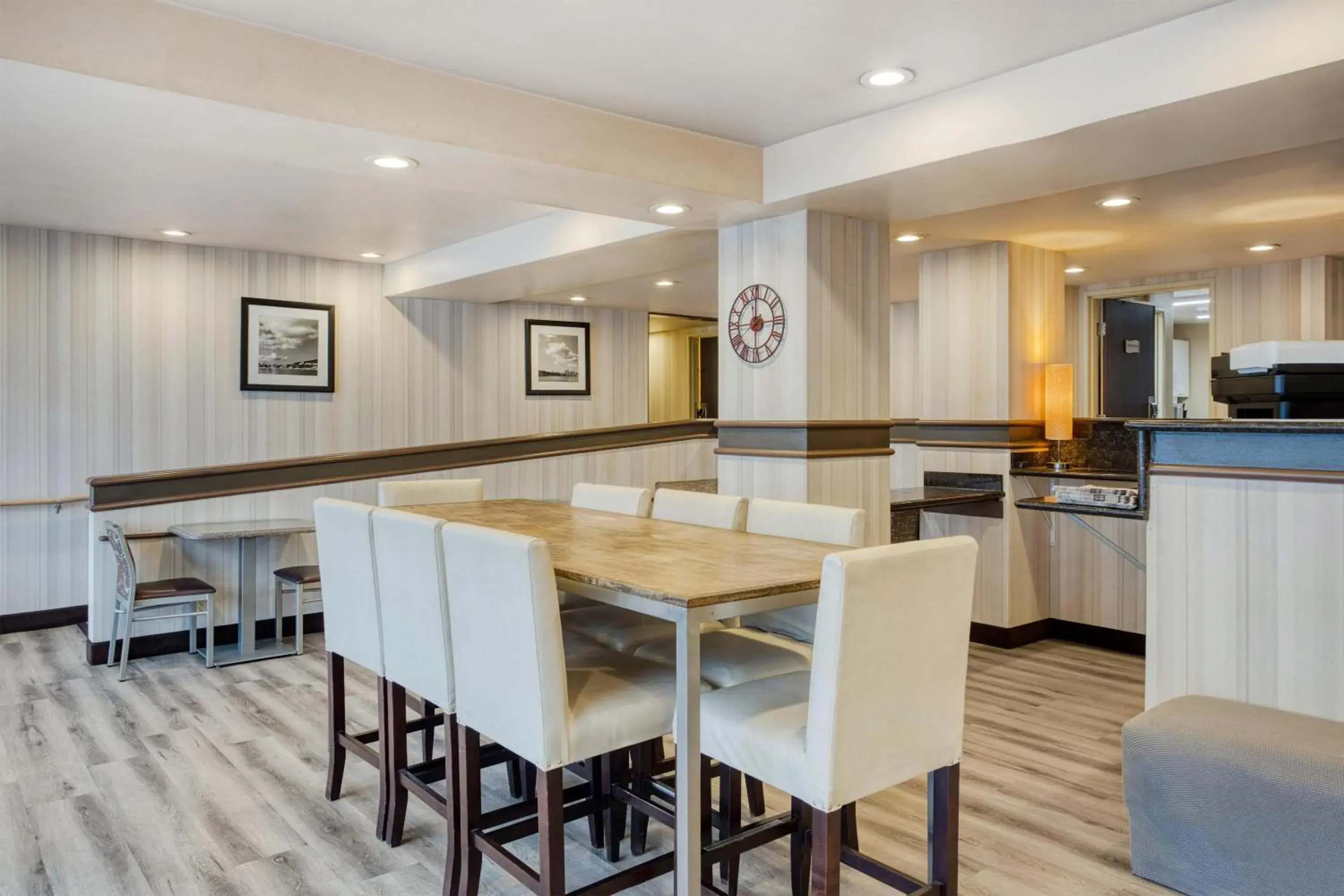 Breakfast in Best Western Alderwood Breakfast in Best Western Alderwood