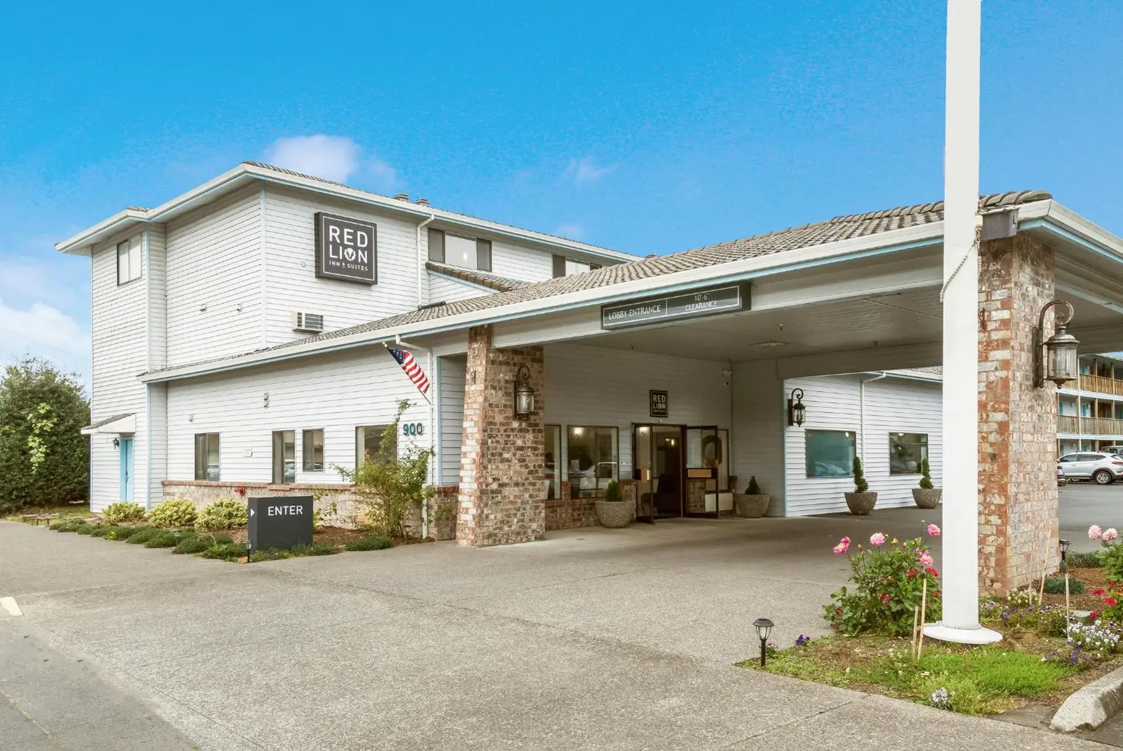 Property Building in Red Lion Inn & Suites Seaside Property Building in Red Lion Inn & Suites Seaside