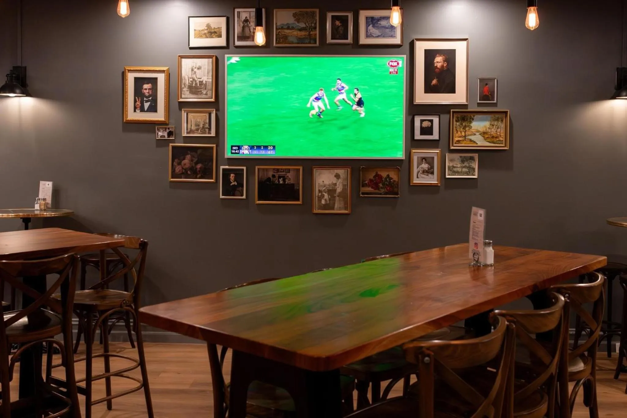 Restaurant/places to eat in Campaspe Lodge