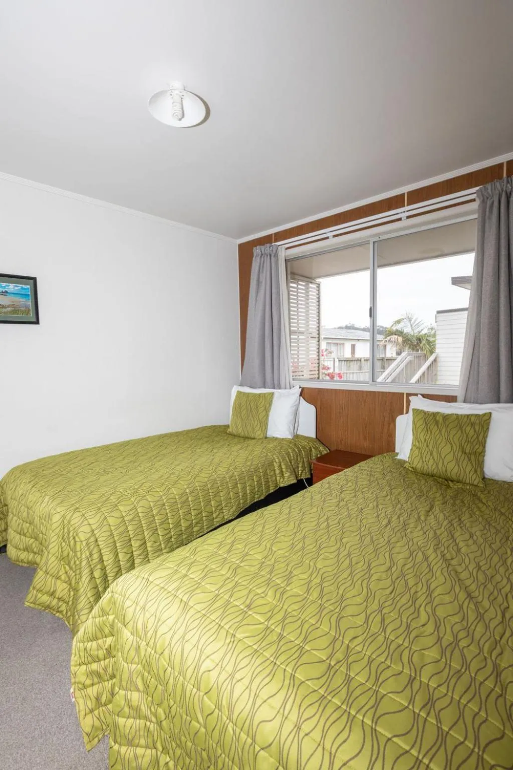 Bed in Peninsula Motel